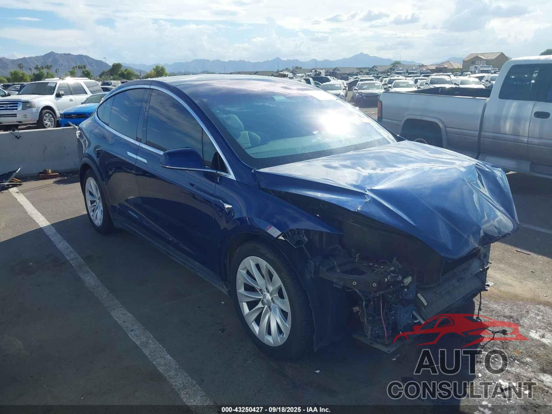 TESLA MODEL X 2017 - 5YJXCBE27HF043615