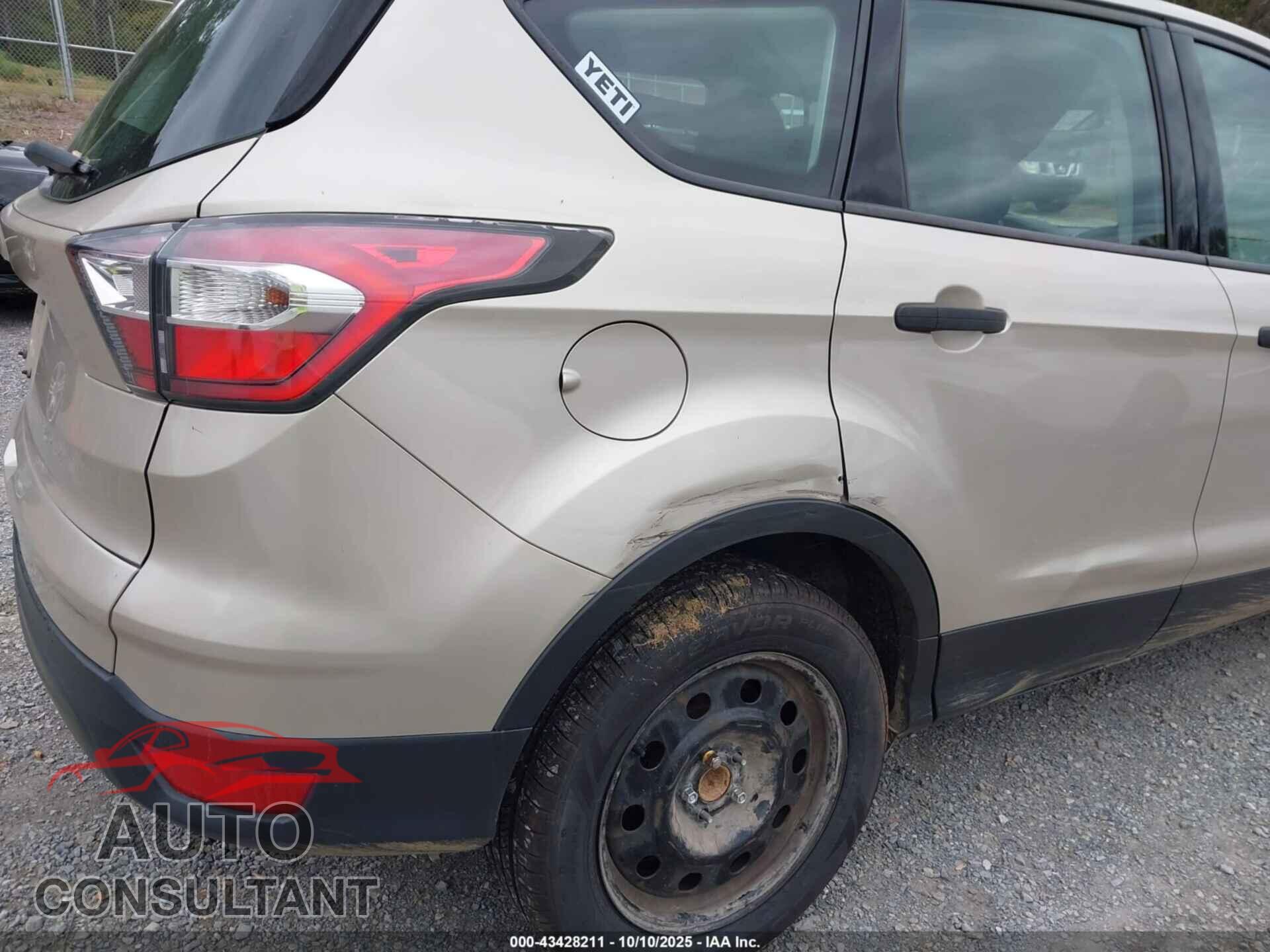 FORD ESCAPE 2017 - 1FMCU0F75HUA99601