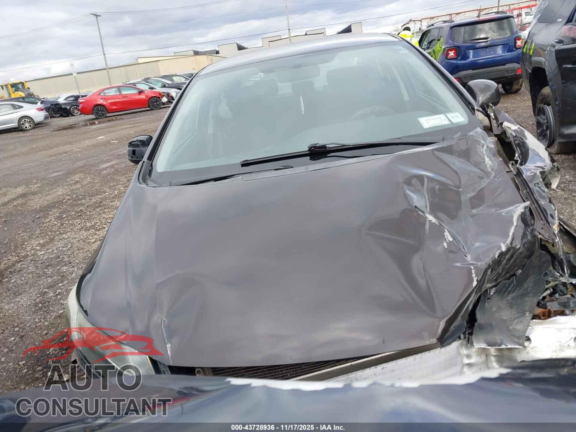 HONDA CIVIC 2013 - 2HGFB2F59DH588308