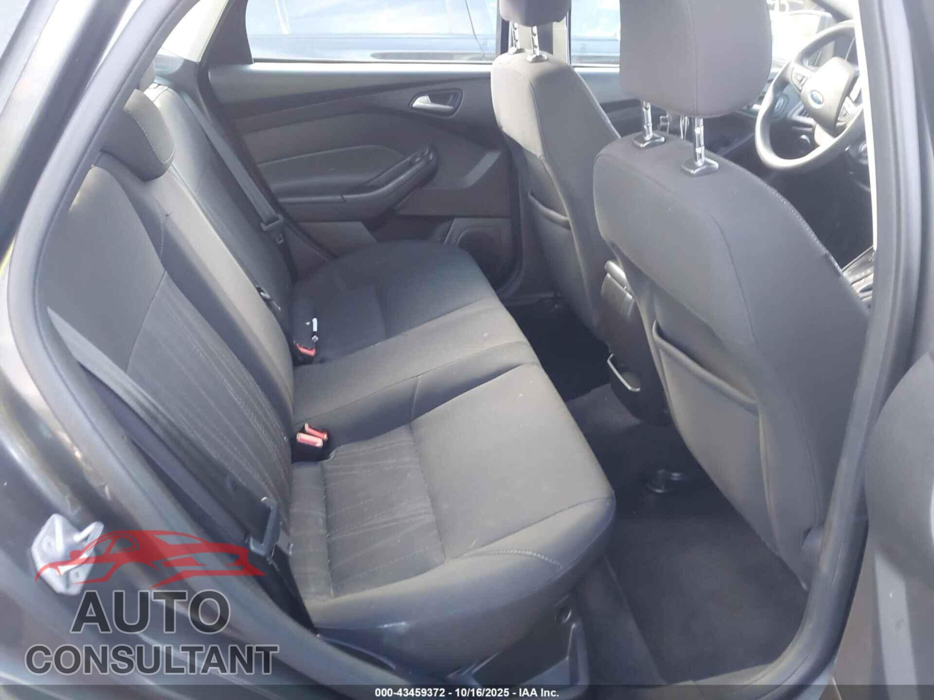 FORD FOCUS 2016 - 1FADP3F29GL239939