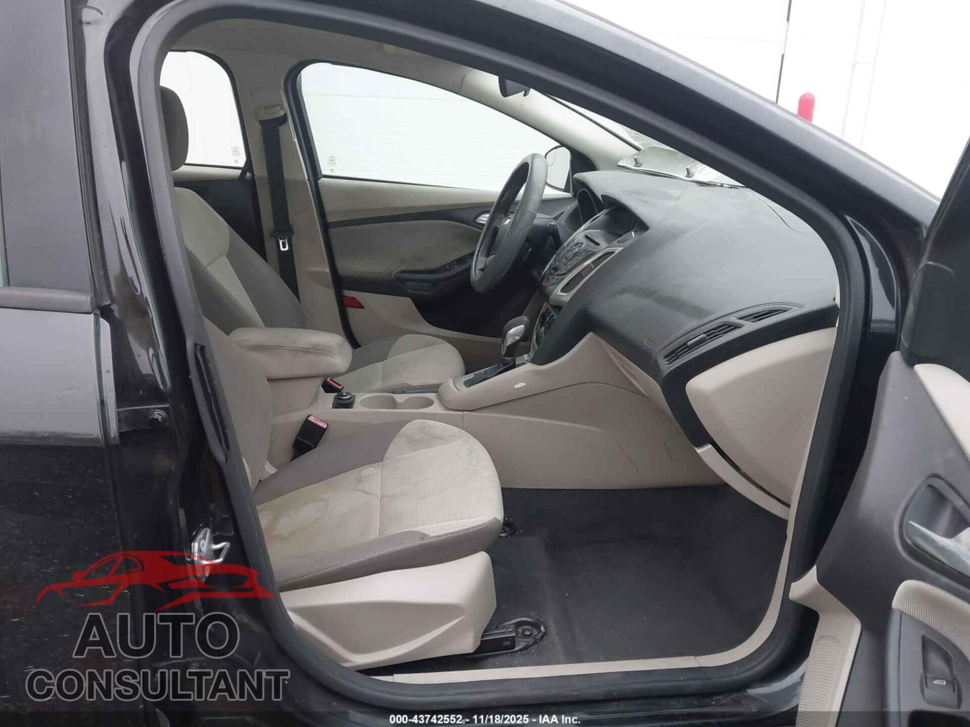 FORD FOCUS 2012 - 1FAHP3F23CL307955
