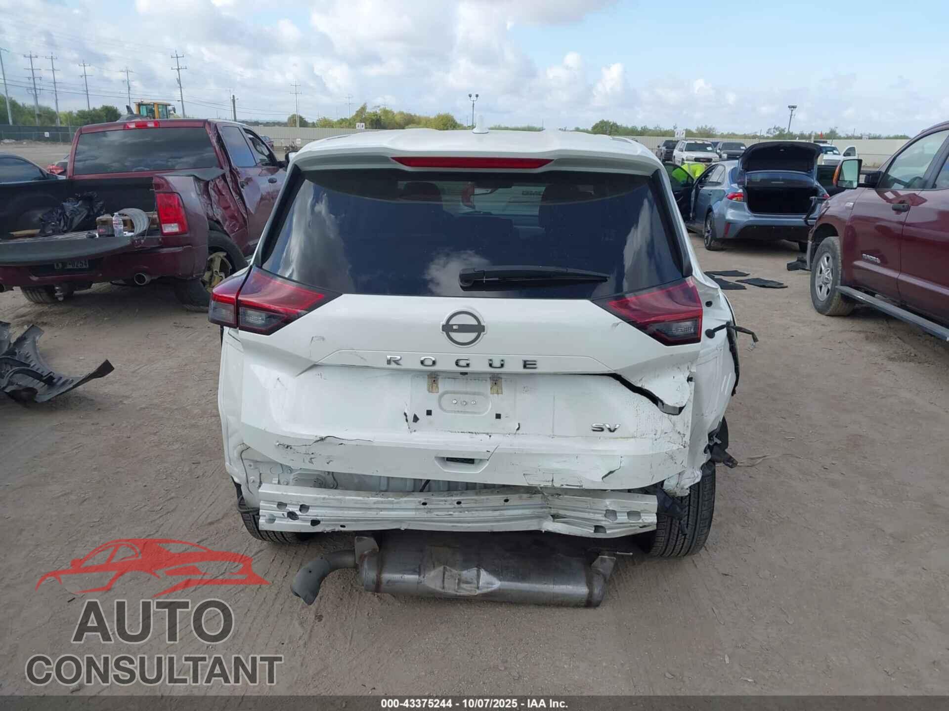 NISSAN ROGUE 2022 - 5N1BT3BA5NC721049