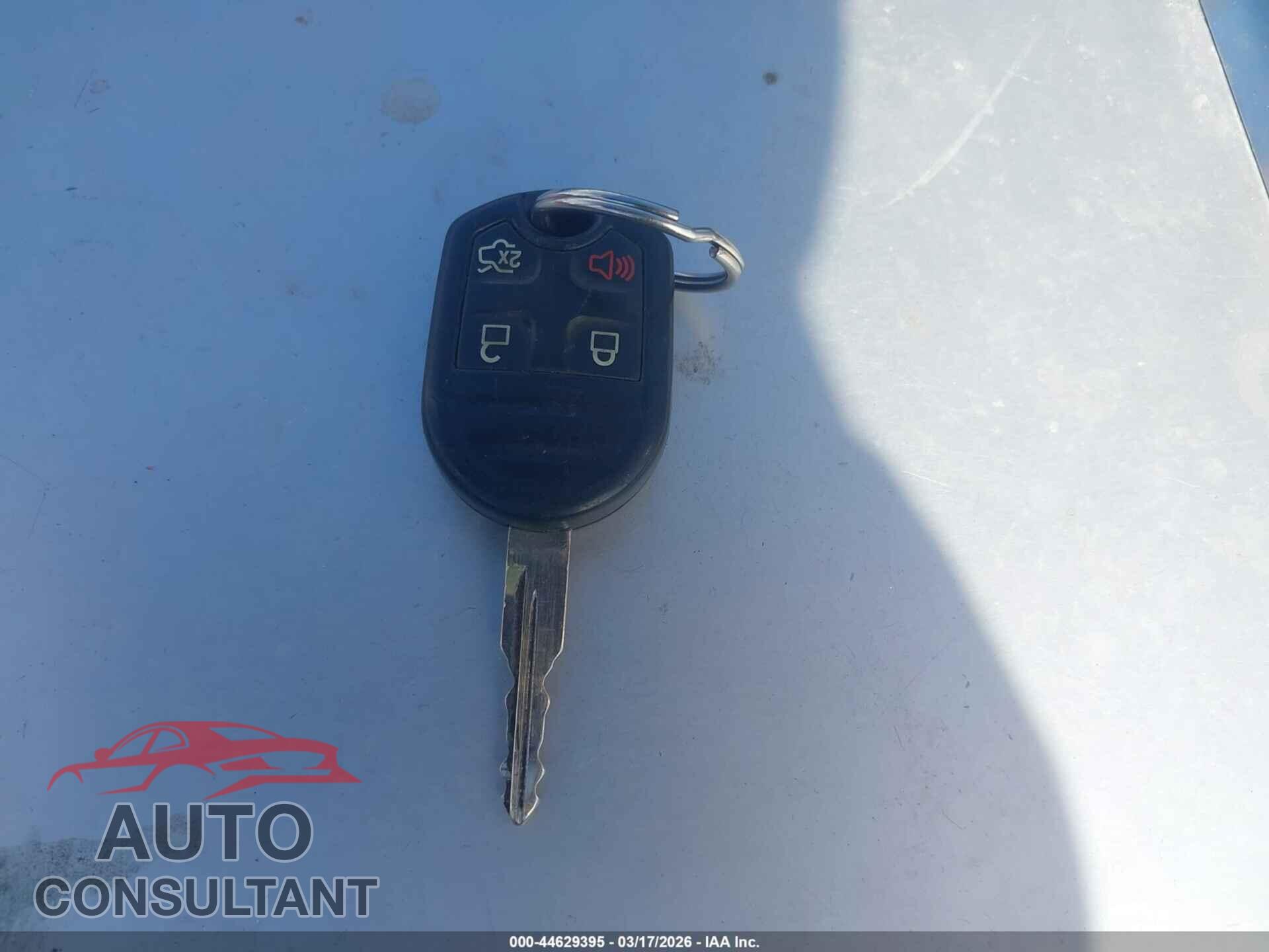 FORD TAURUS 2015 - 1FAHP2D86FG183033