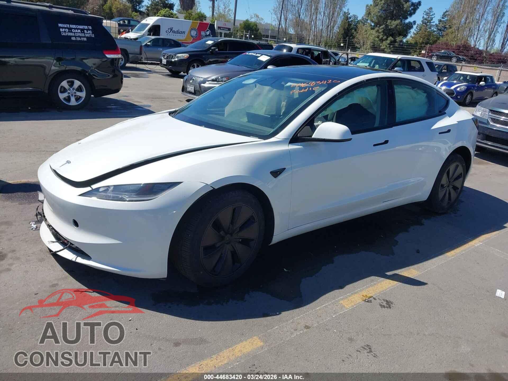 TESLA MODEL 3 2024 - 5YJ3E1EA0RF729202