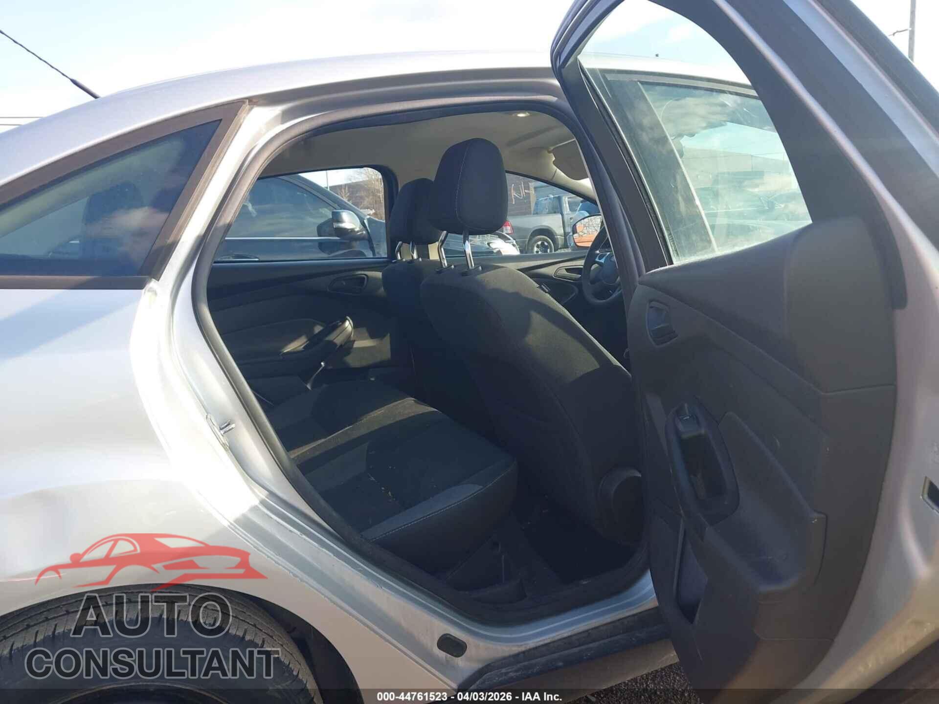FORD FOCUS 2012 - 1FAHP3F26CL361475