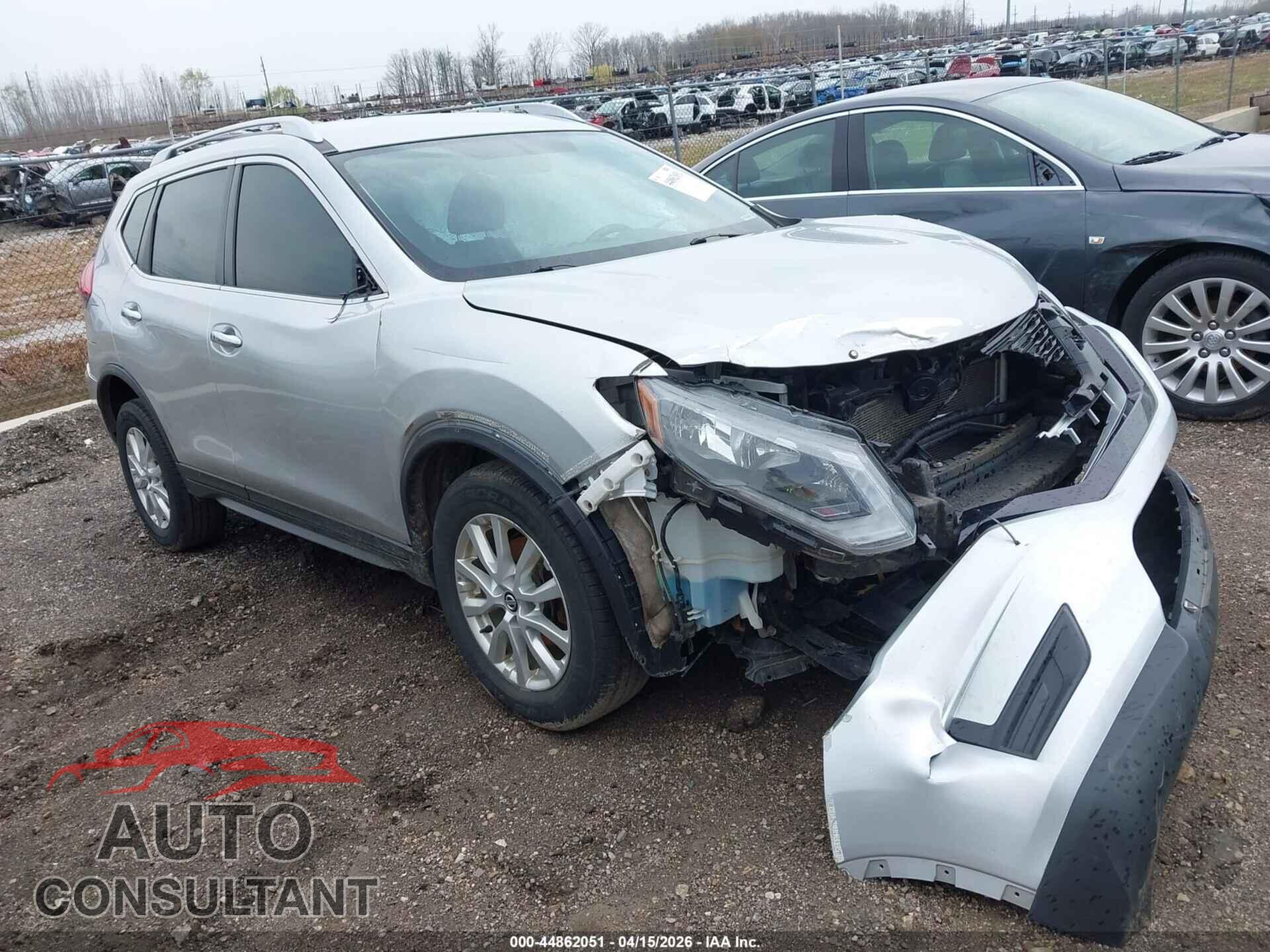 NISSAN ROGUE 2017 - KNMAT2MV7HP557357