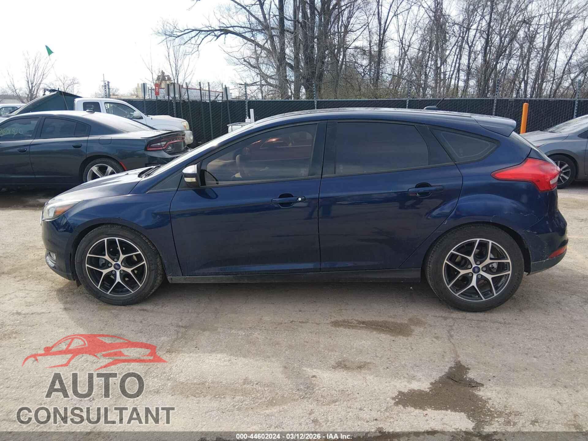 FORD FOCUS 2017 - 1FADP3M29HL271049
