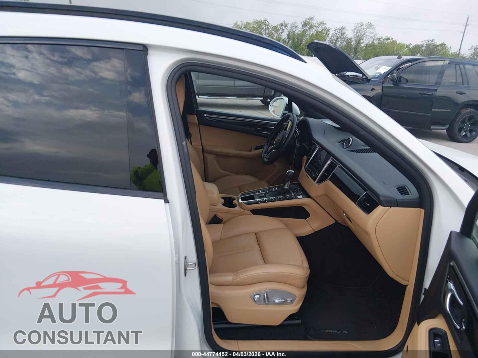 PORSCHE MACAN 2018 - WP1AA2A51JLB02574