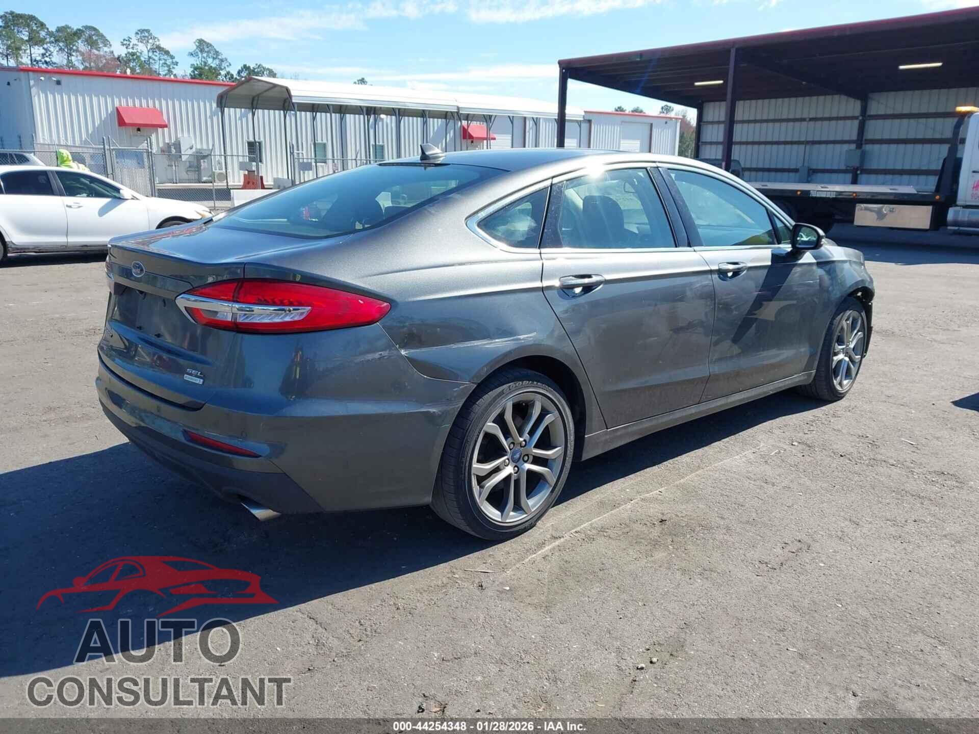 FORD FUSION 2019 - 3FA6P0CD1KR117857