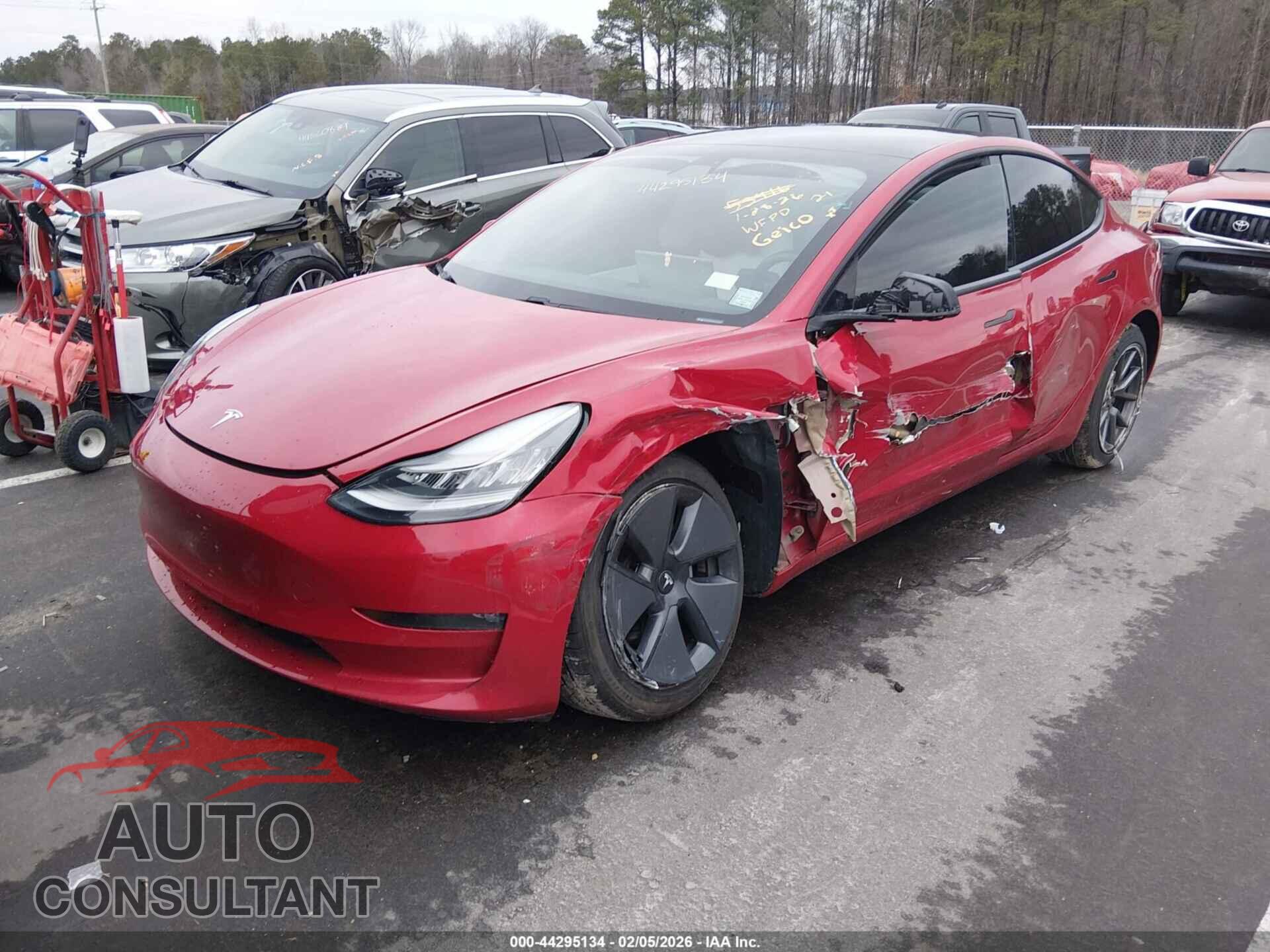 TESLA MODEL 3 2021 - 5YJ3E1EB3MF852848