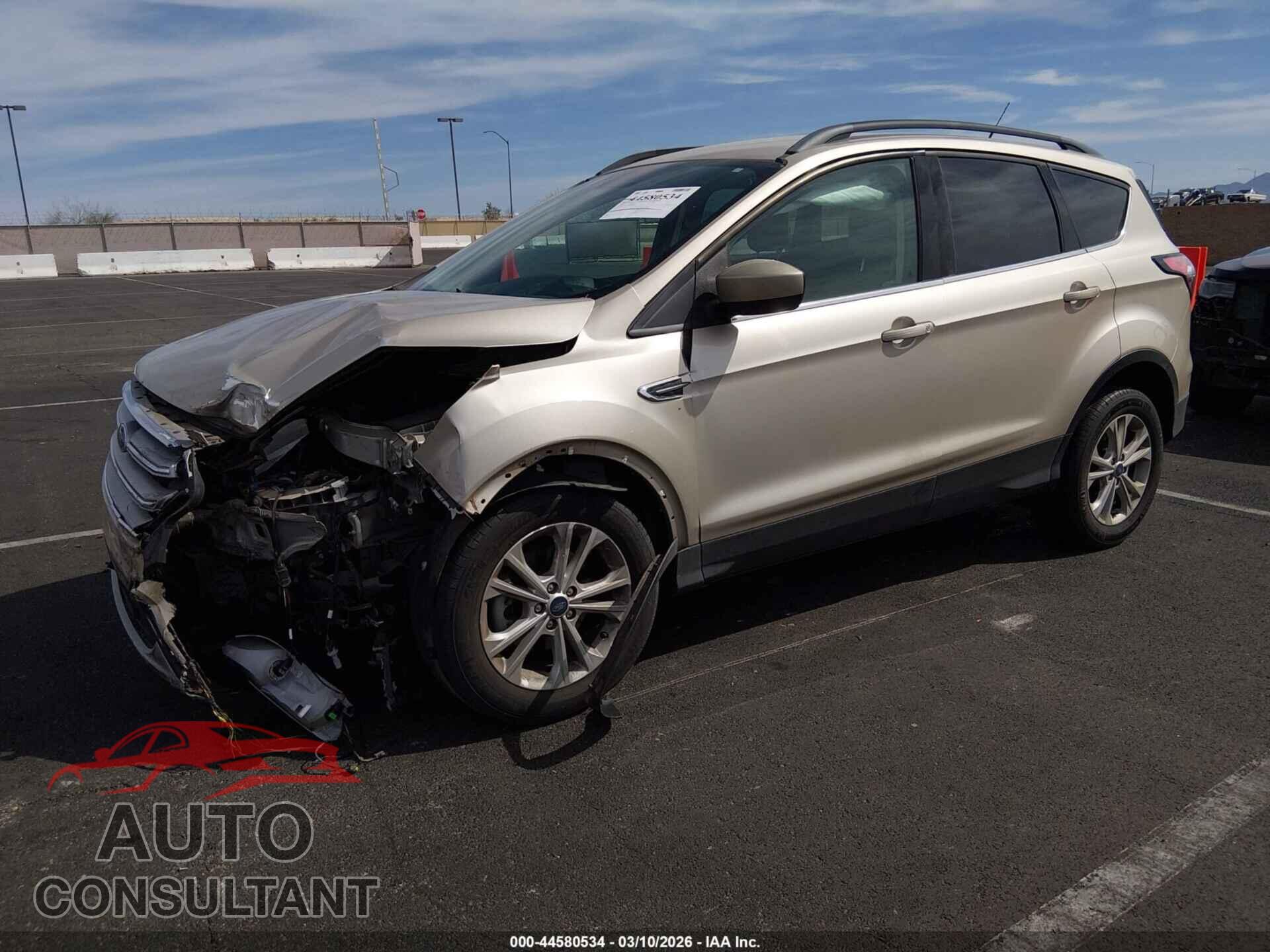 FORD ESCAPE 2018 - 1FMCU0GD9JUD20501