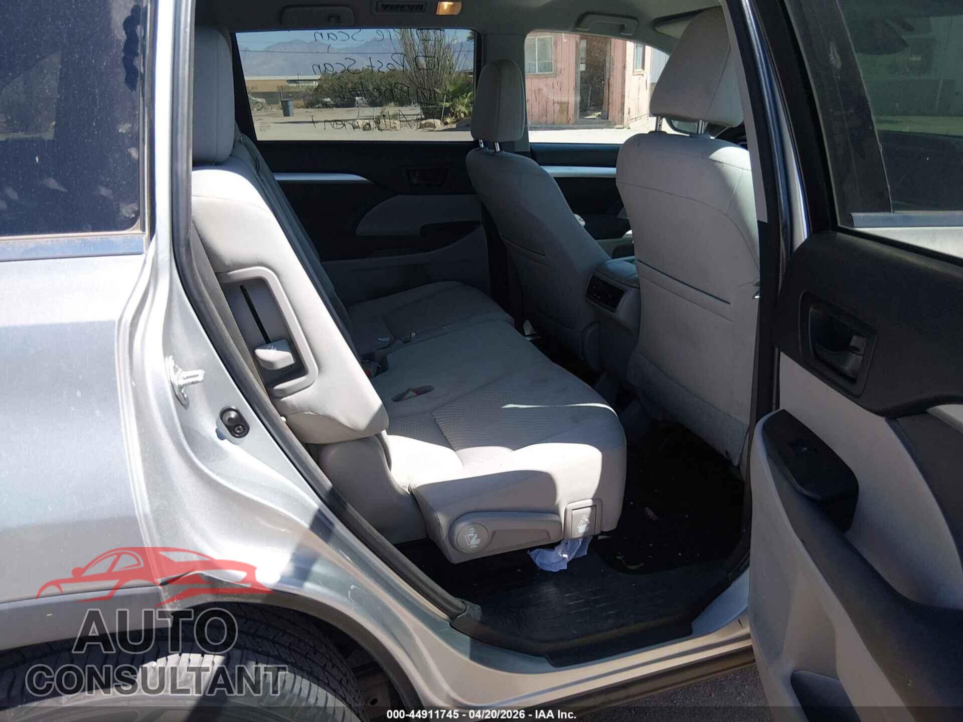 TOYOTA HIGHLANDER 2017 - 5TDBZRFH0HS428675