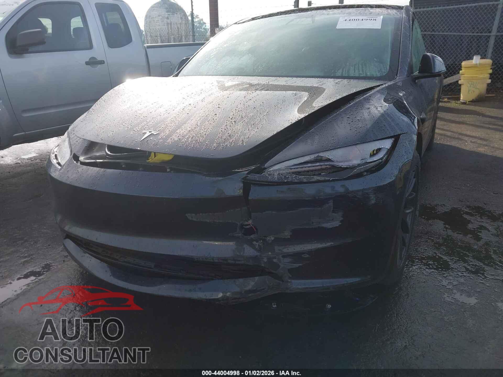 TESLA MODEL 3 2024 - 5YJ3E1EA5RF742933