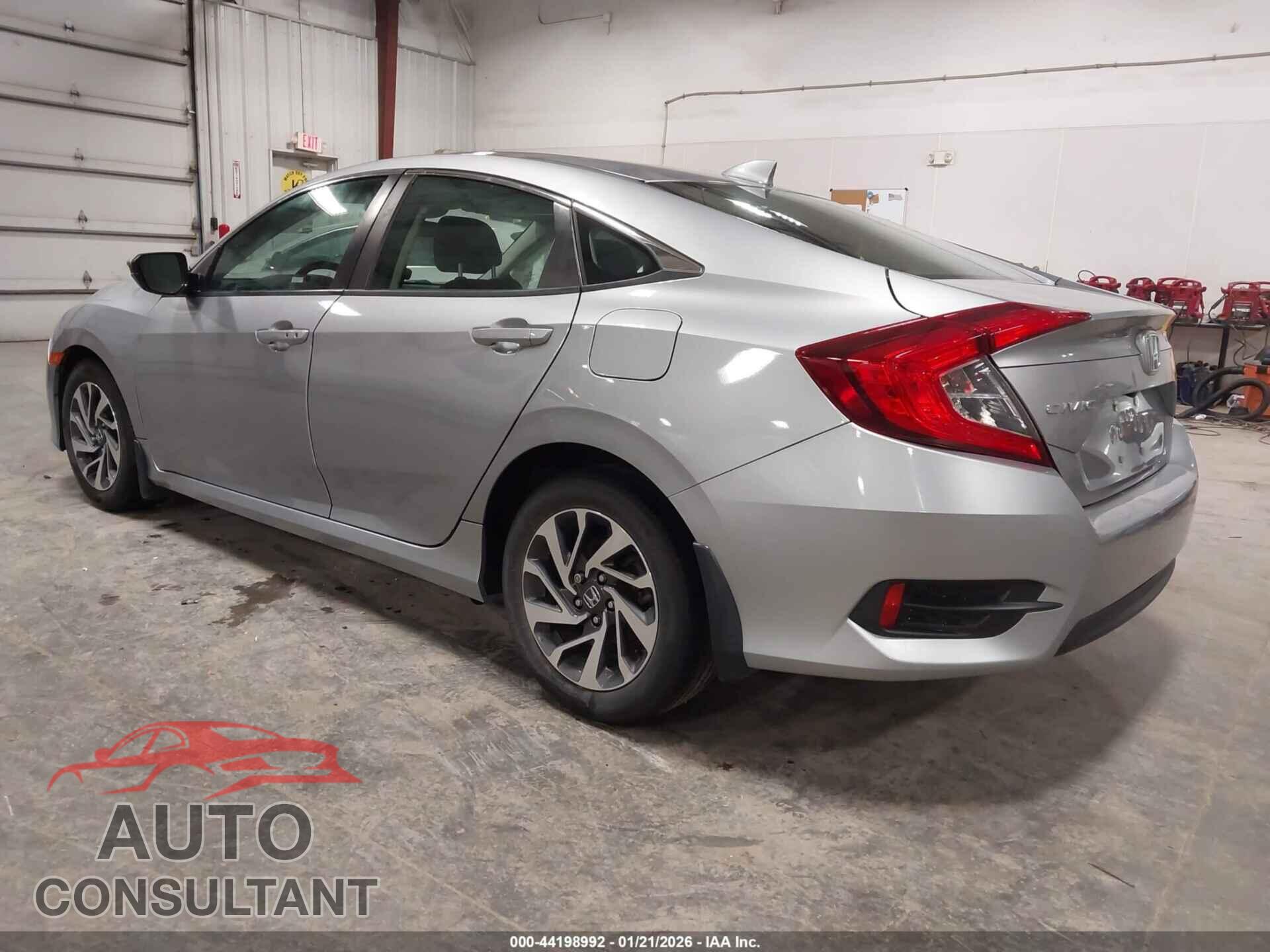 HONDA CIVIC 2017 - 19XFC2F82HE055403