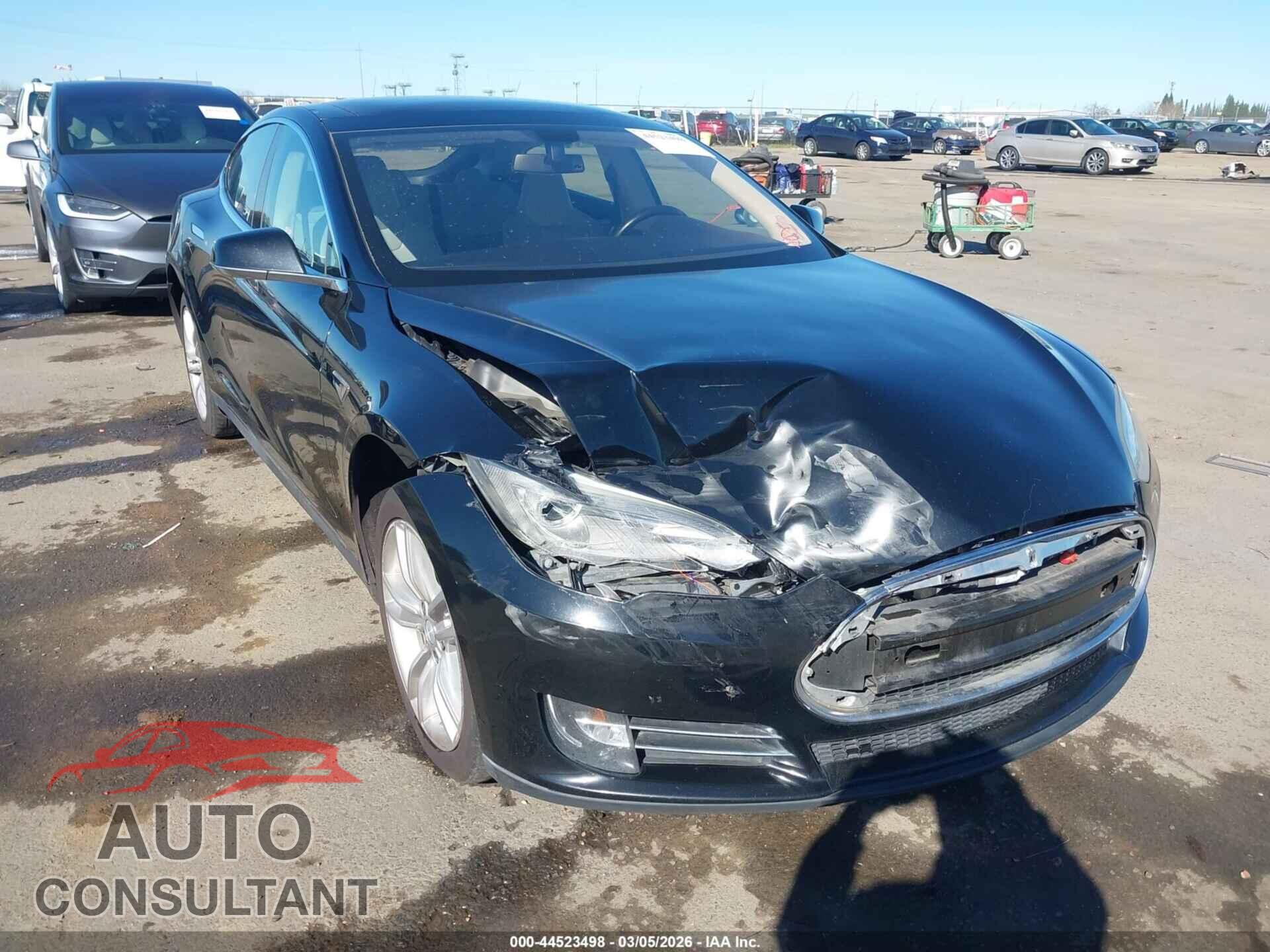 TESLA MODEL S 2013 - 5YJSA1DN4DFP08650