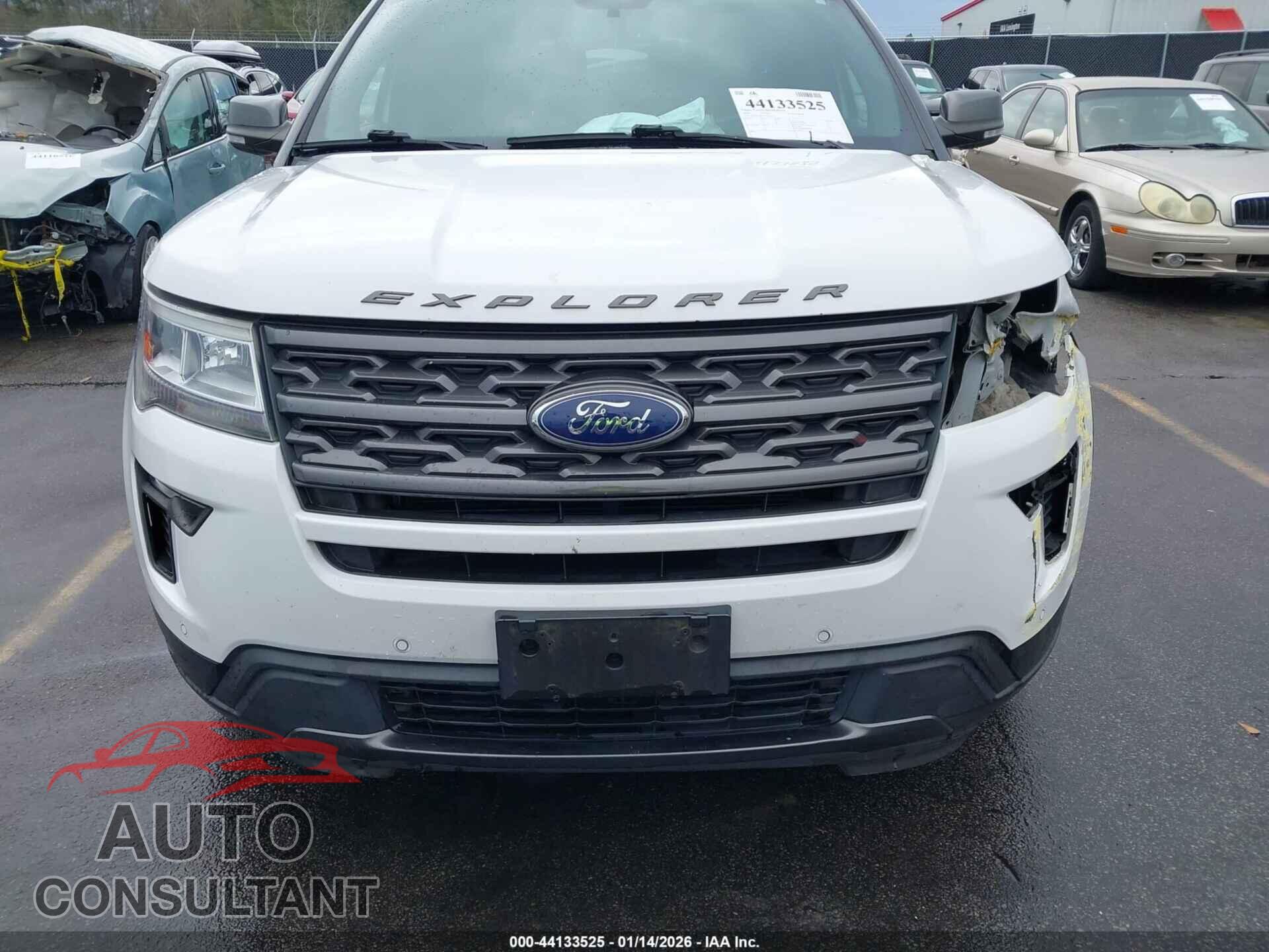 FORD EXPLORER 2018 - 1FM5K7D8XJGB52431