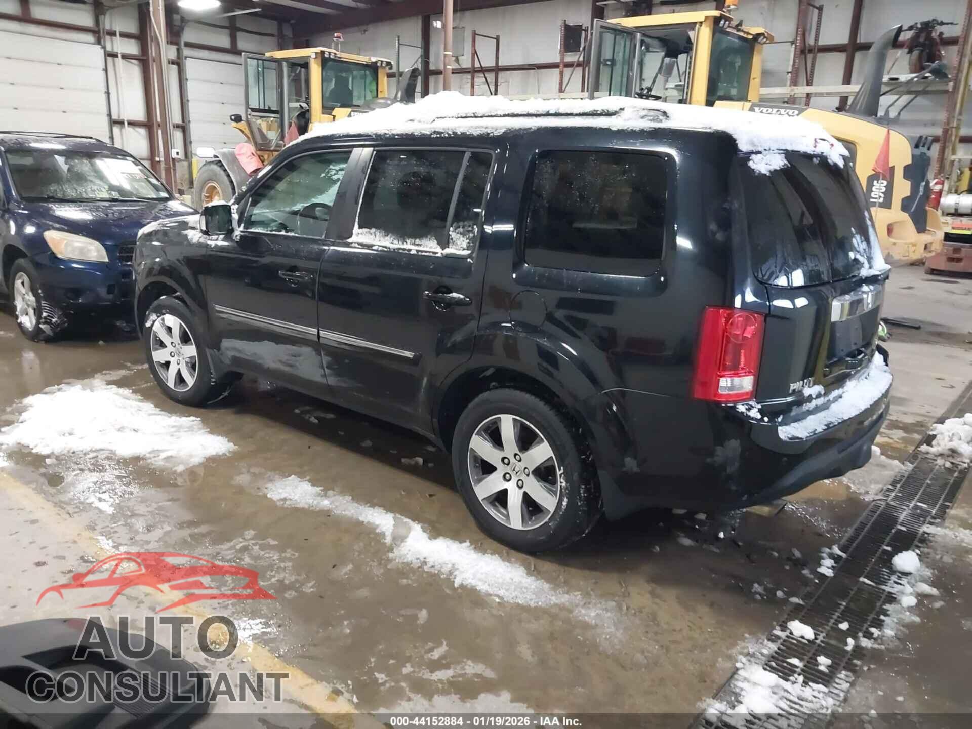 HONDA PILOT 2015 - 5FNYF4H96FB024812