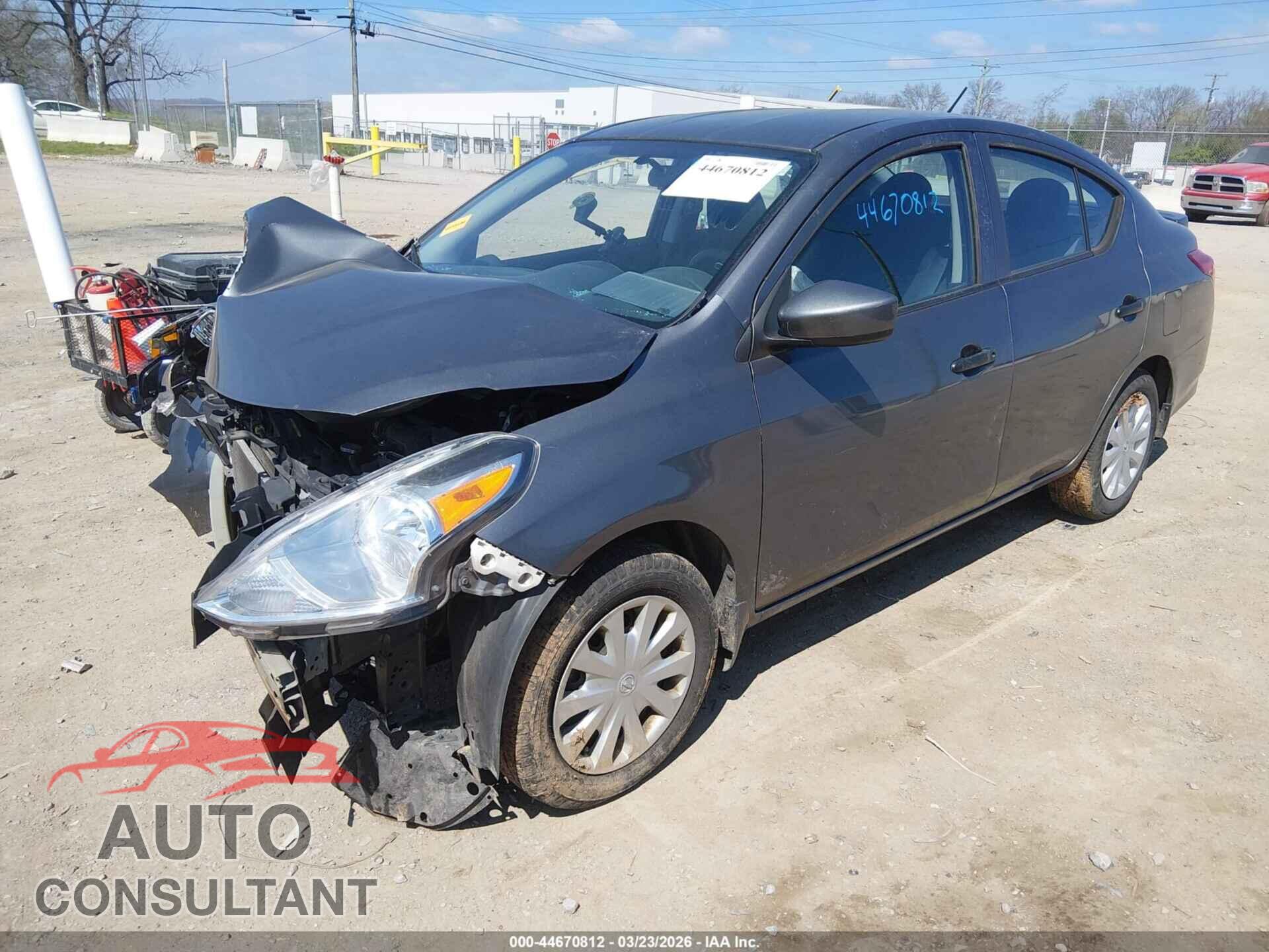 NISSAN VERSA 2017 - 3N1CN7AP3HL831853