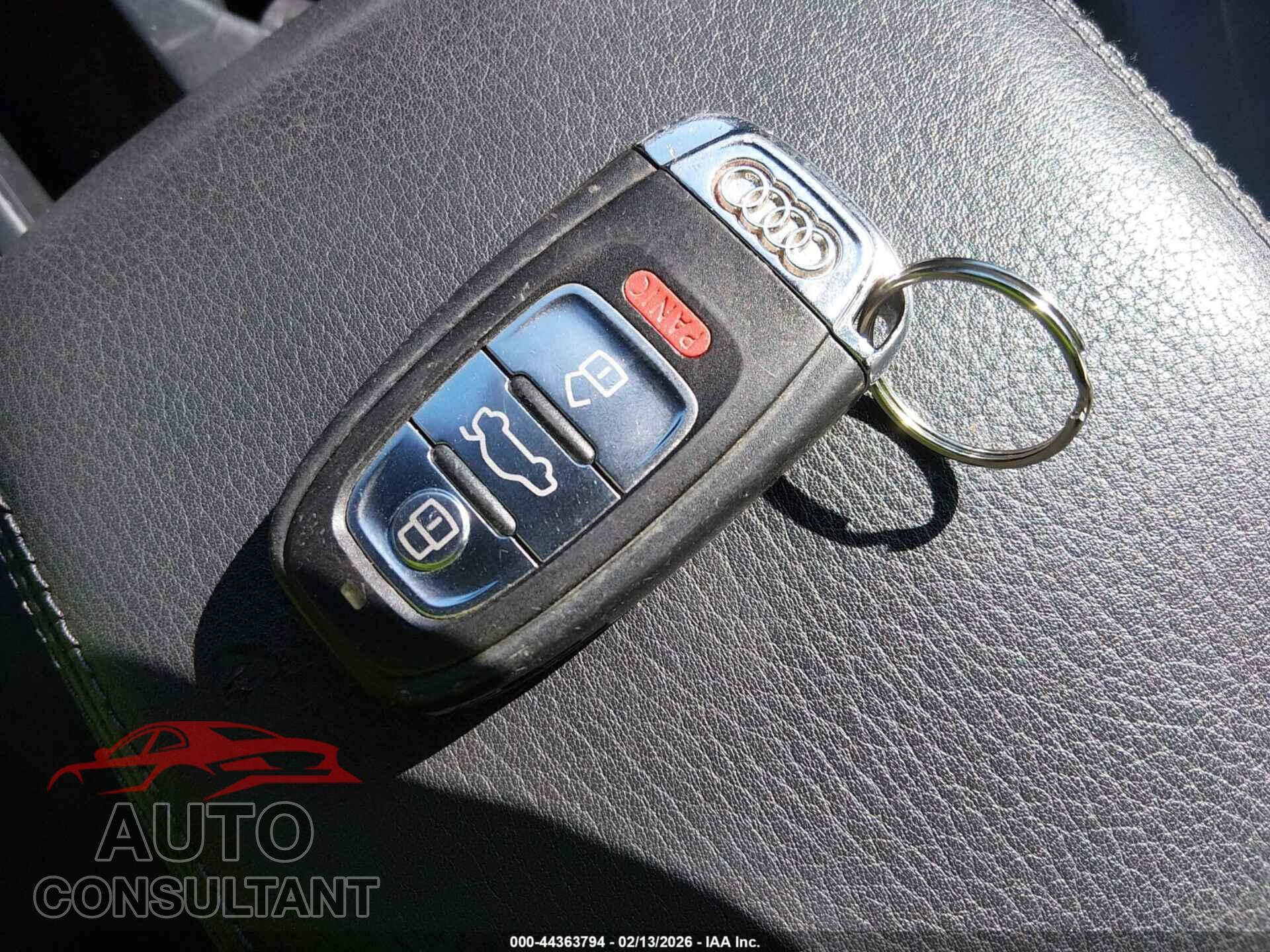 AUDI A5 2012 - WAUCFAFR4CA004135