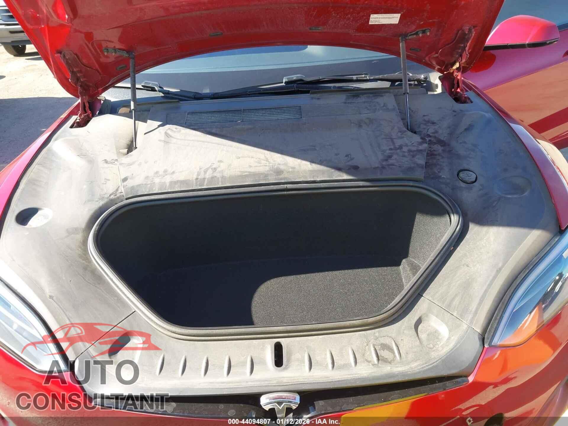 TESLA MODEL S 2023 - 5YJSA1E6XPF525264