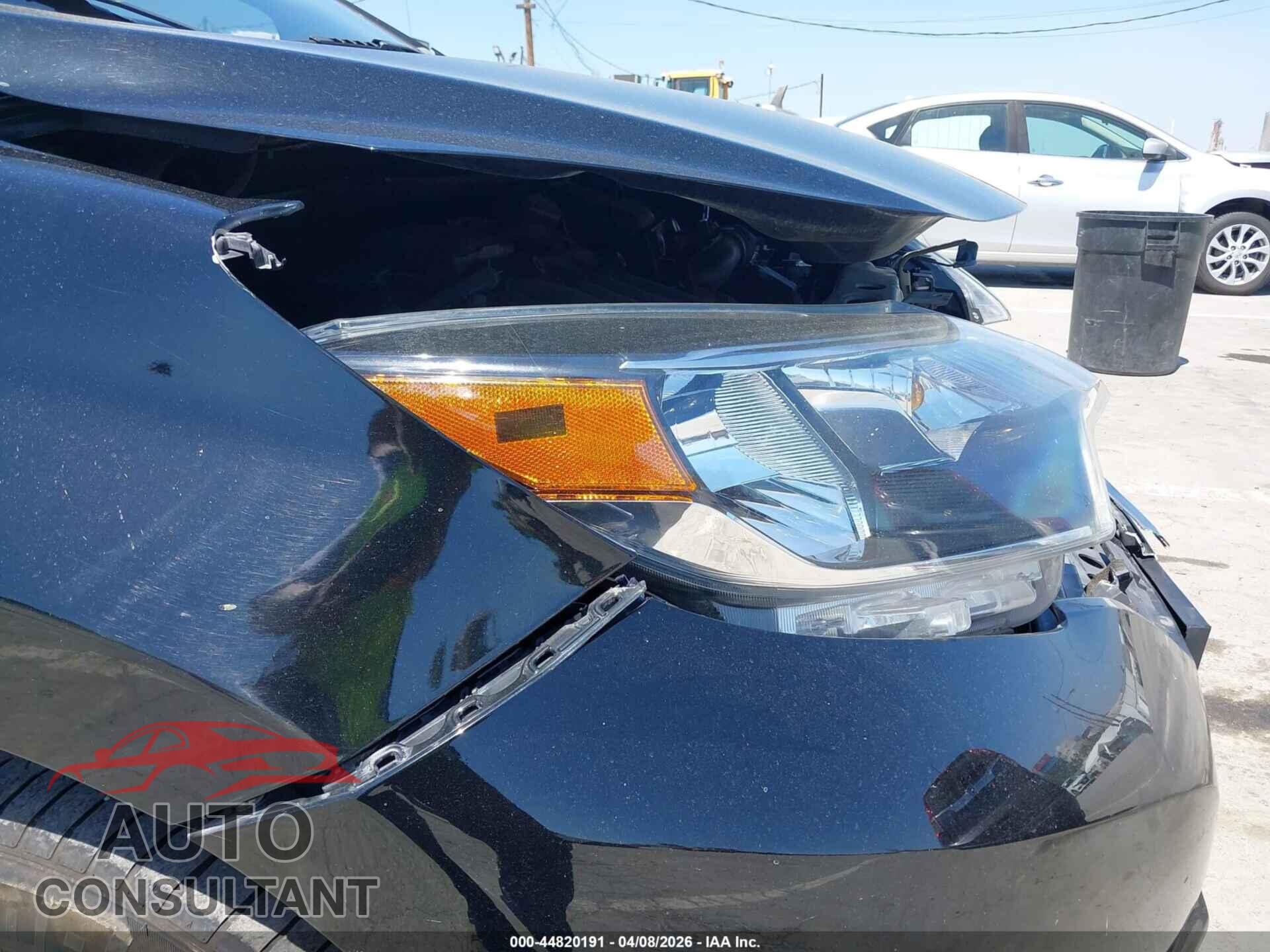 NISSAN VERSA NOTE 2018 - 3N1CE2CP3JL359157
