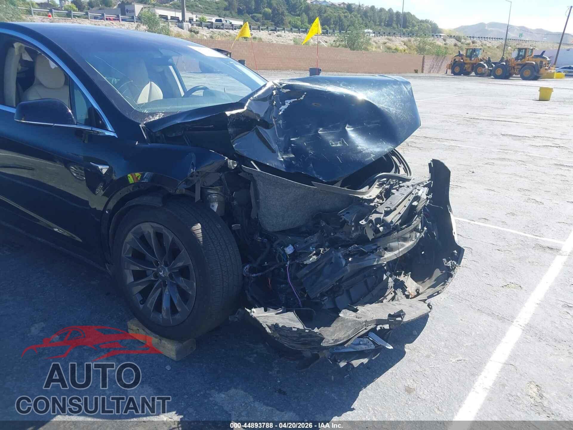 TESLA MODEL X 2019 - 5YJXCBE25KF181208