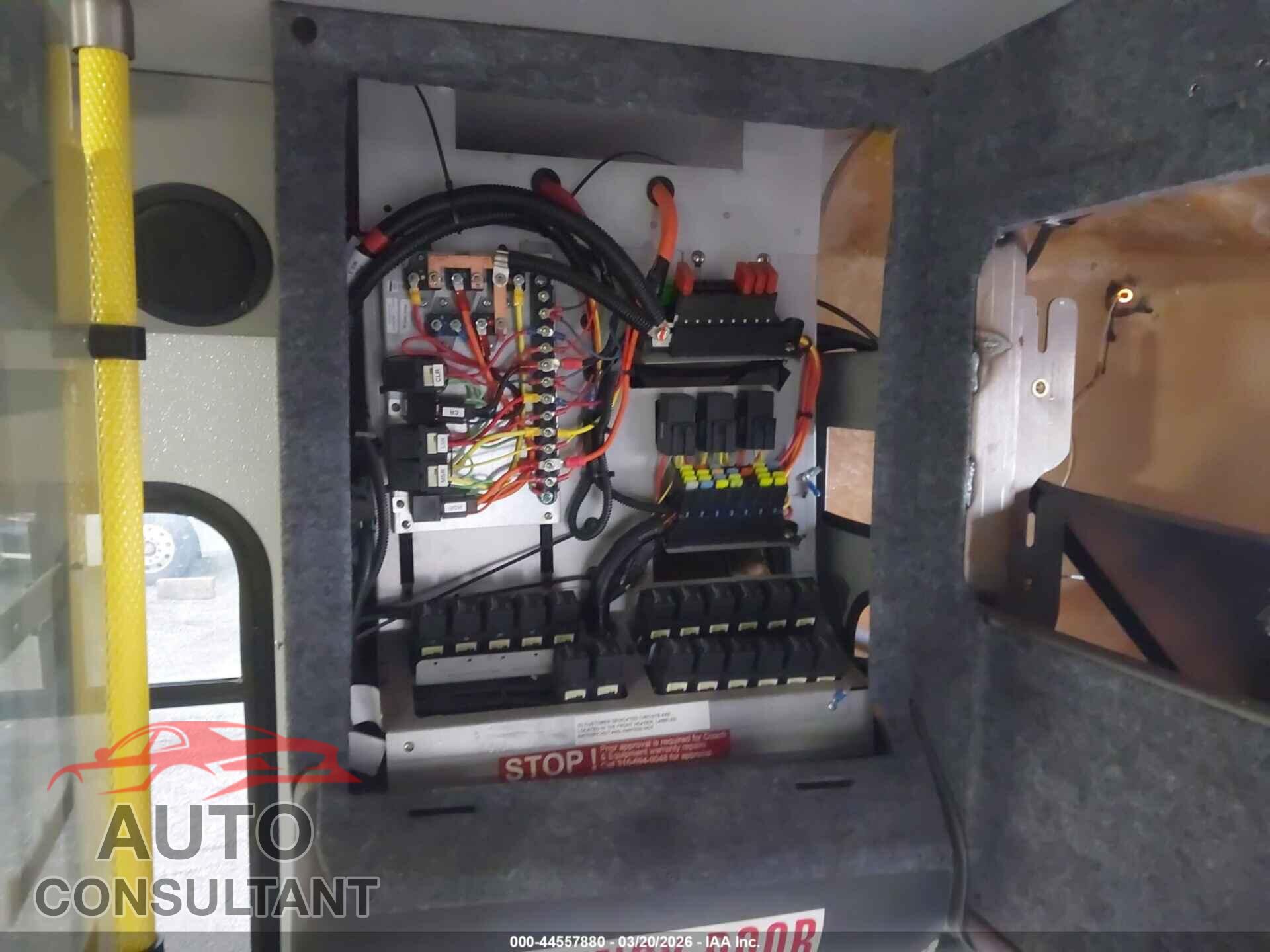 FORD E-450 CUTAWAY 2017 - 1FDFE4FS2HDC20705