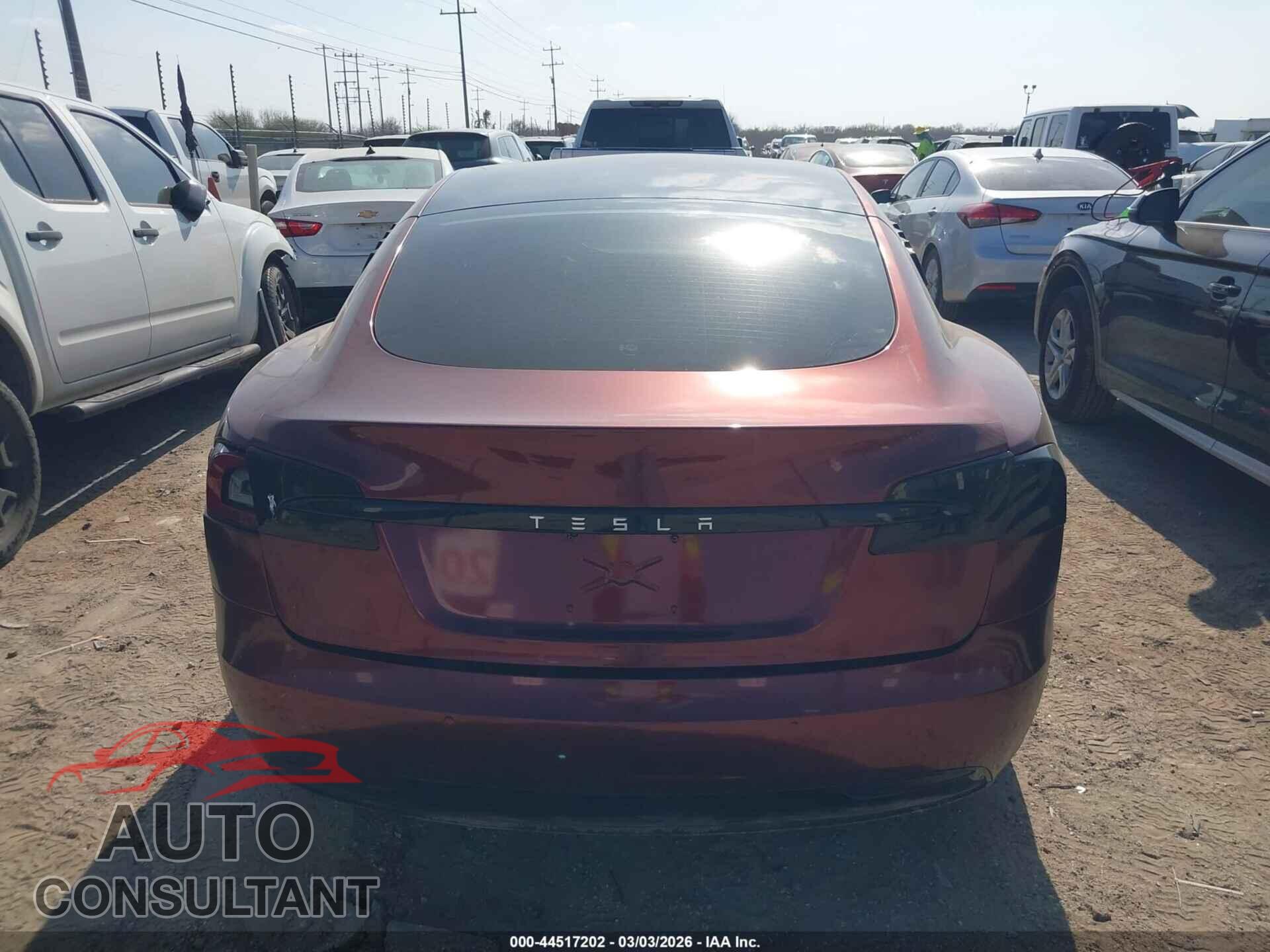 TESLA MODEL S 2017 - 5YJSA1E10HF197147