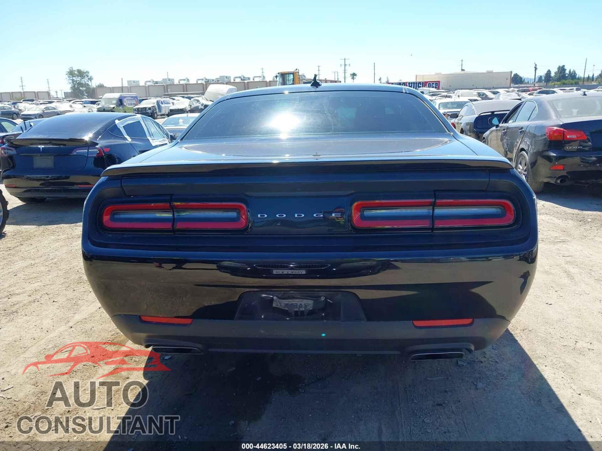 DODGE CHALLENGER 2015 - 2C3CDZAT0FH705257