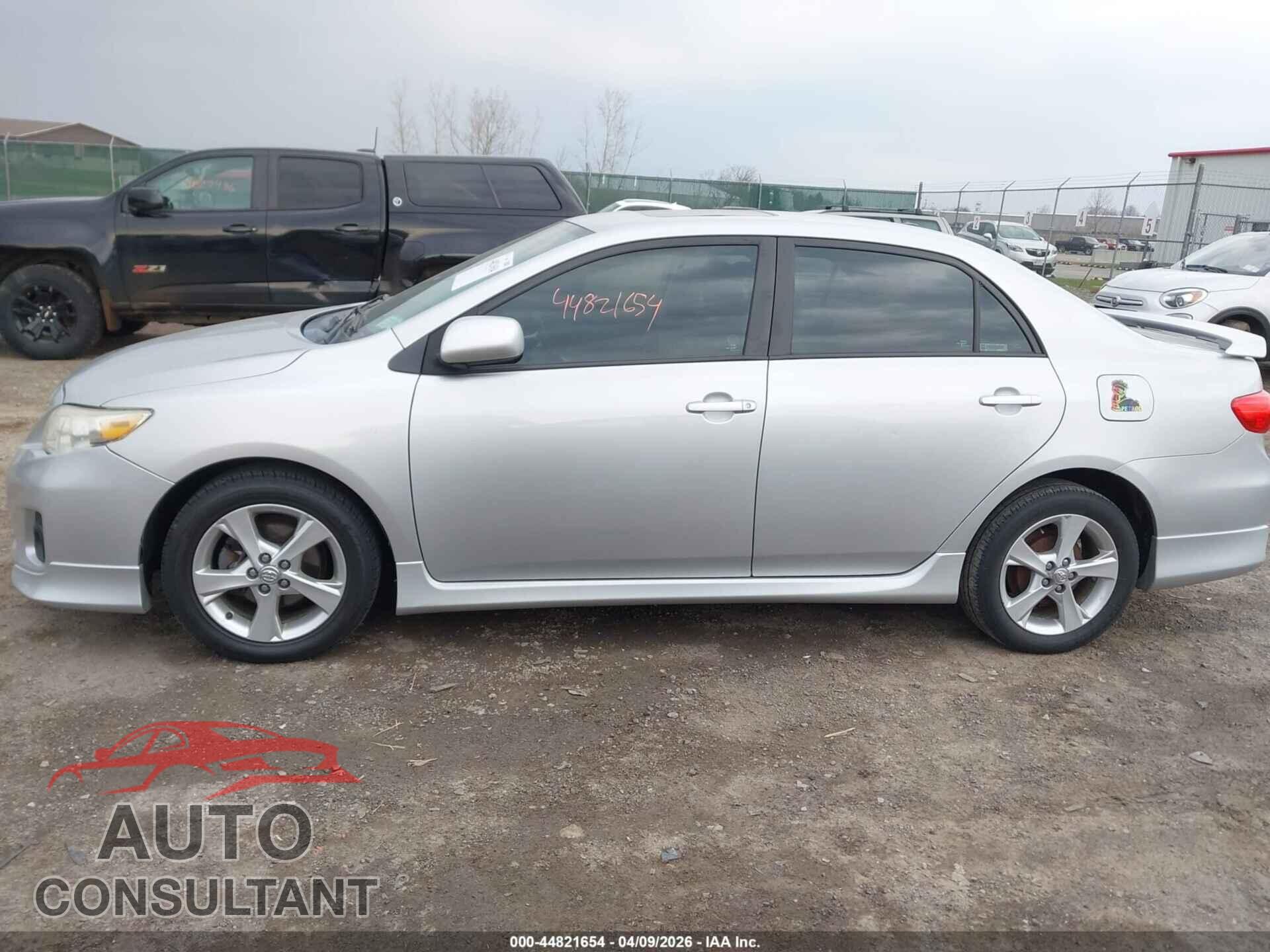 TOYOTA COROLLA 2011 - 2T1BU4EEXBC662122