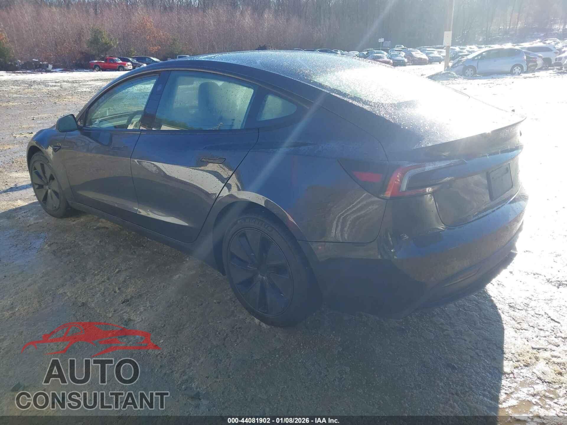TESLA MODEL 3 2024 - 5YJ3E1EB2RF814812