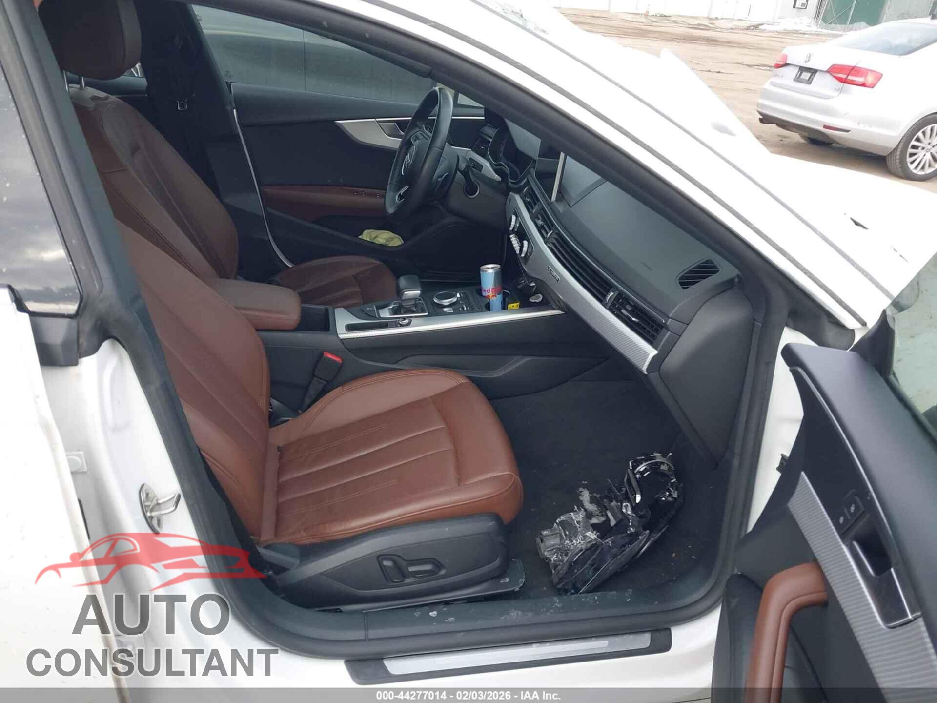 AUDI A5 2018 - WAUANCF56JA132201