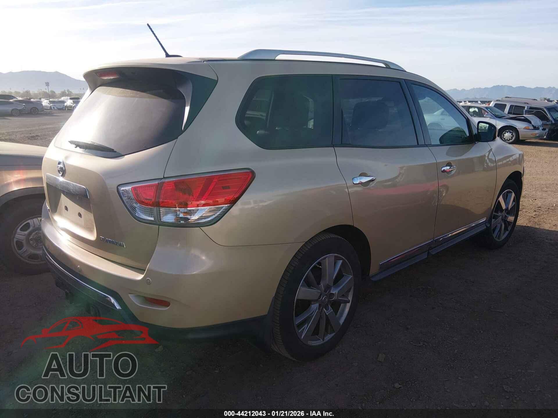 NISSAN PATHFINDER 2013 - 5N1AR2MN7DC657390