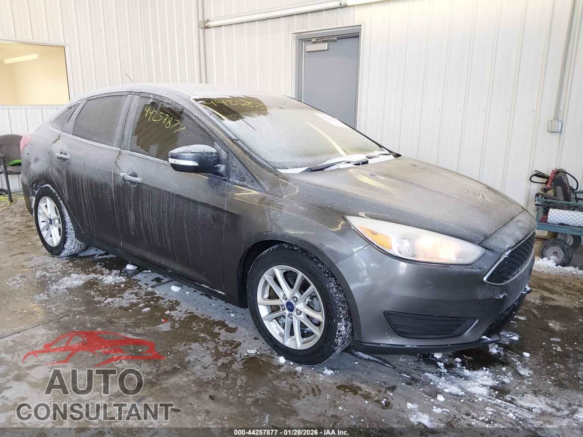 FORD FOCUS 2015 - 1FADP3F27FL209577