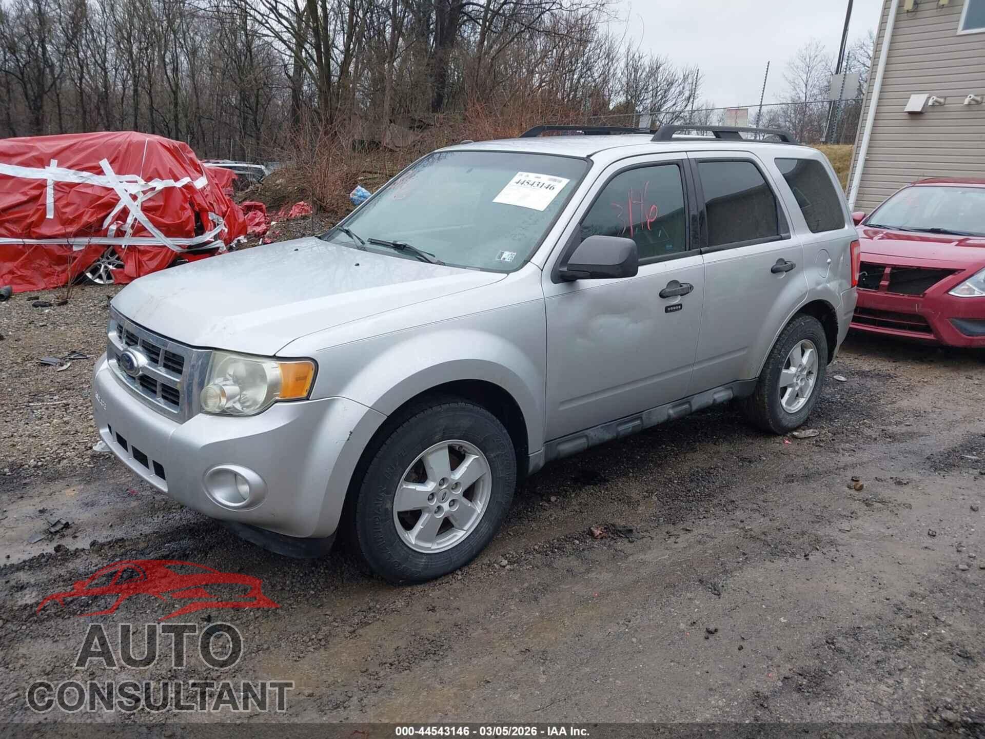 FORD ESCAPE 2010 - 1FMCU9DG8AKA30412