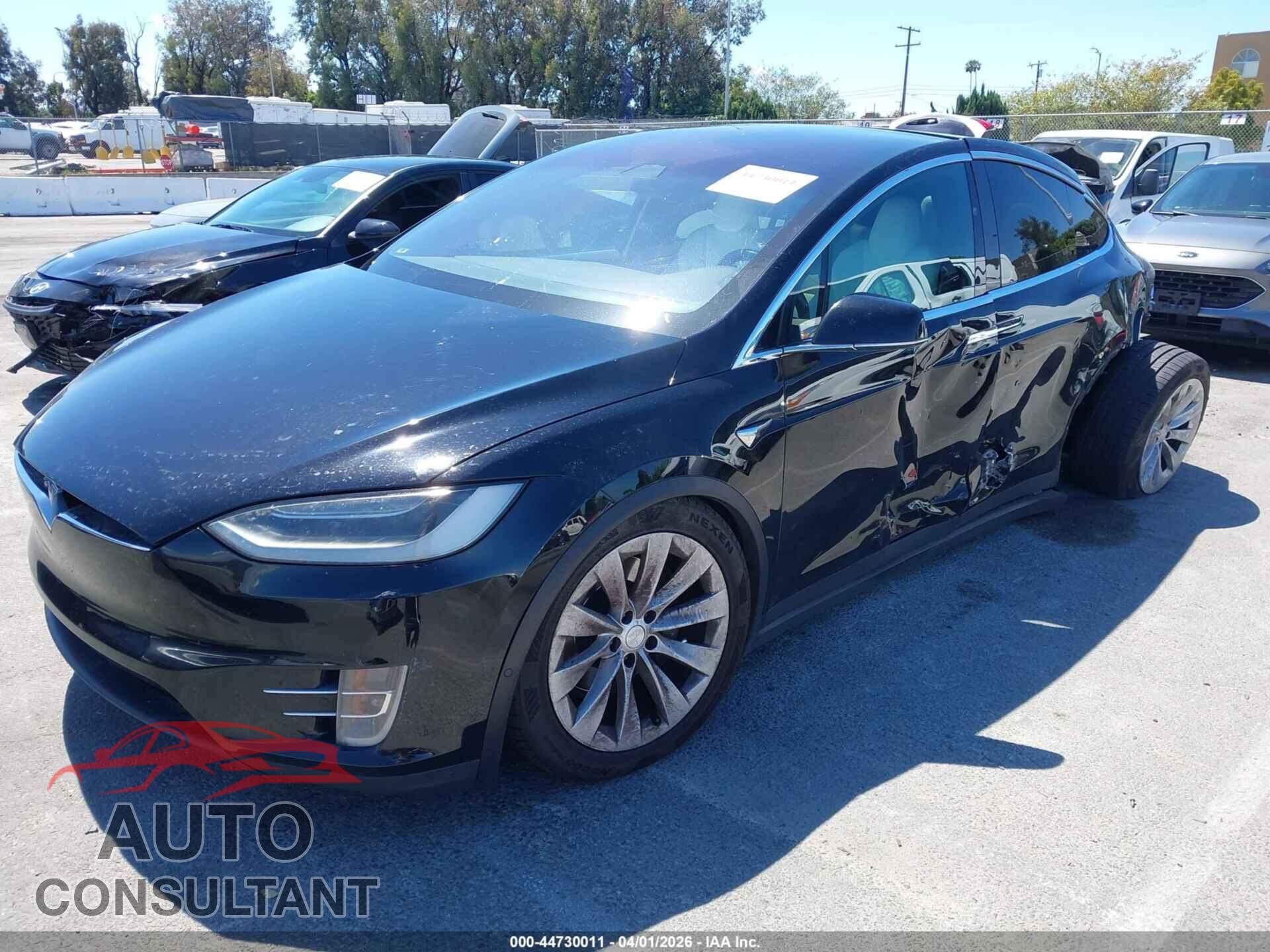 TESLA MODEL X 2017 - 5YJXCAE25HF055739