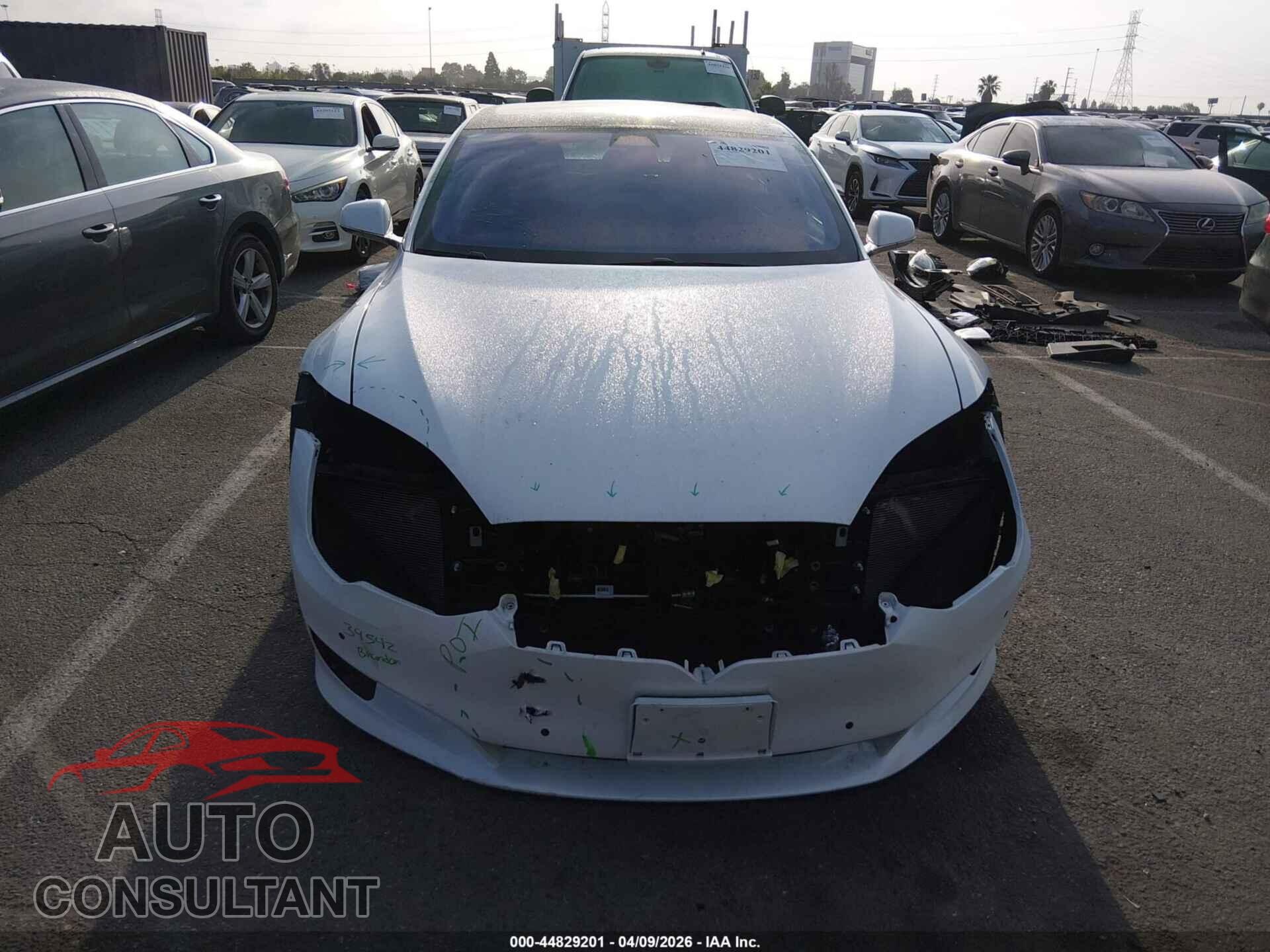 TESLA MODEL S 2018 - 5YJSA1E28JF249106