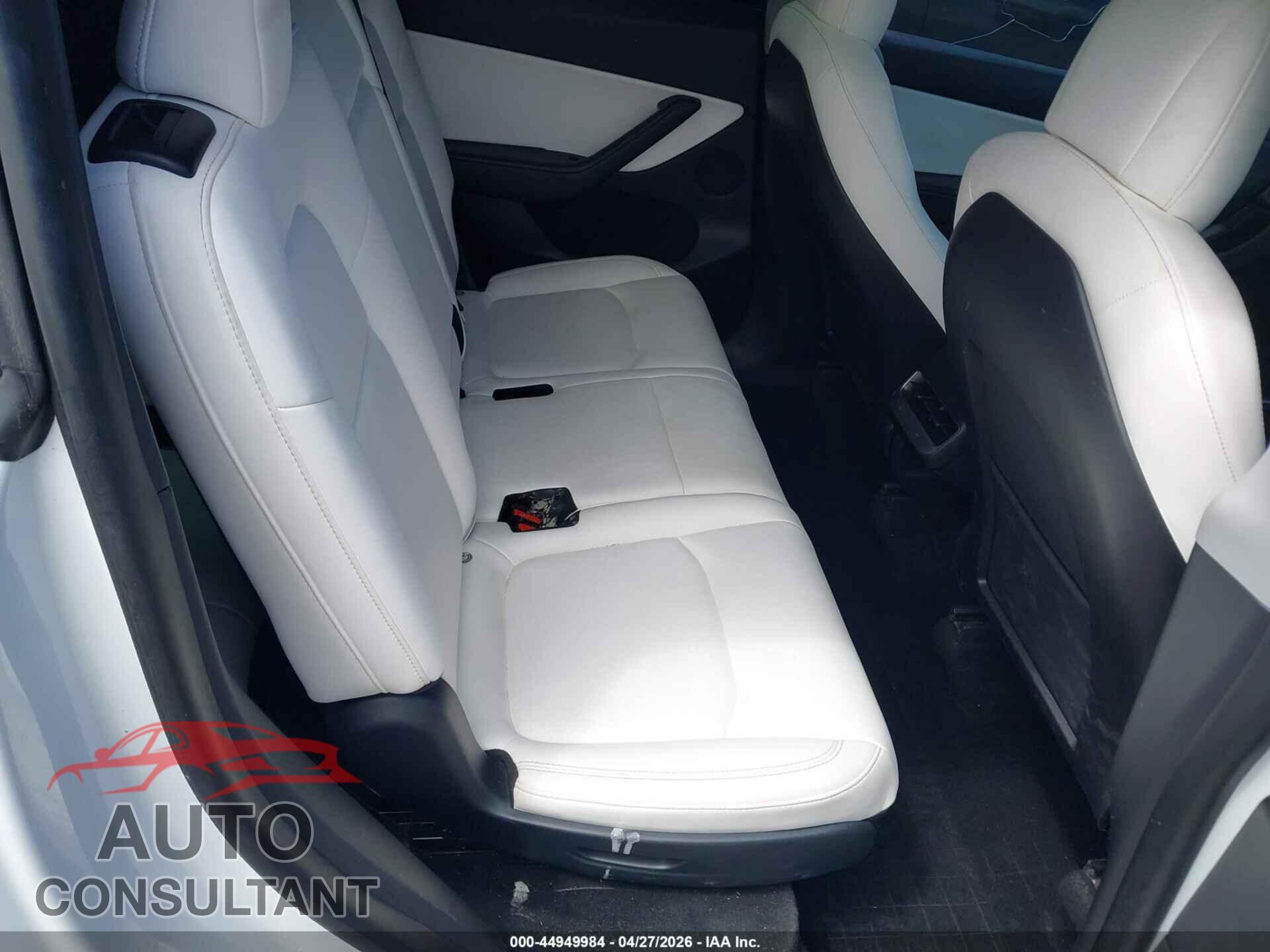 TESLA MODEL Y 2021 - 5YJYGAEE4MF144831