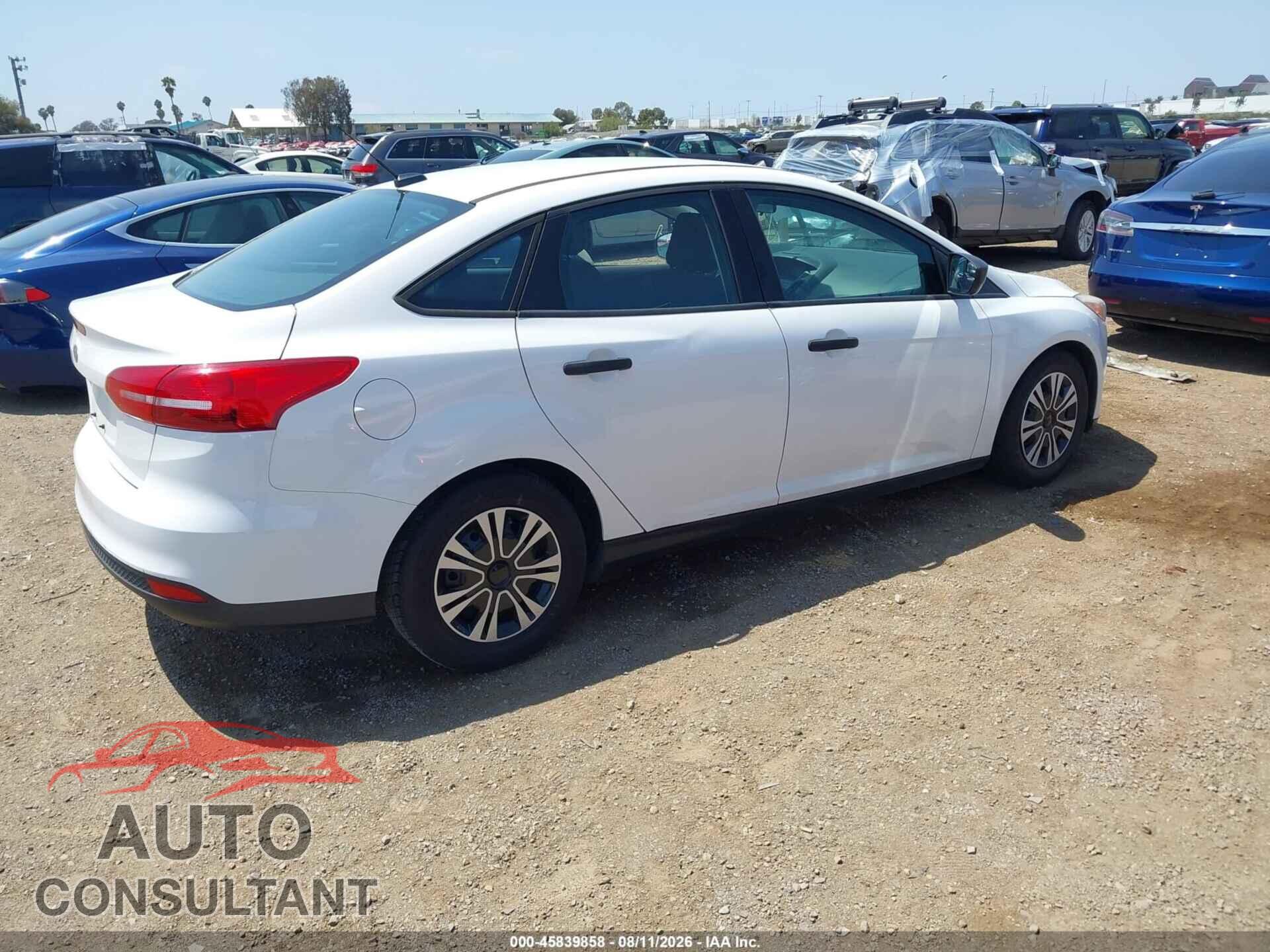 FORD FOCUS 2018 - 1FADP3E28JL278885