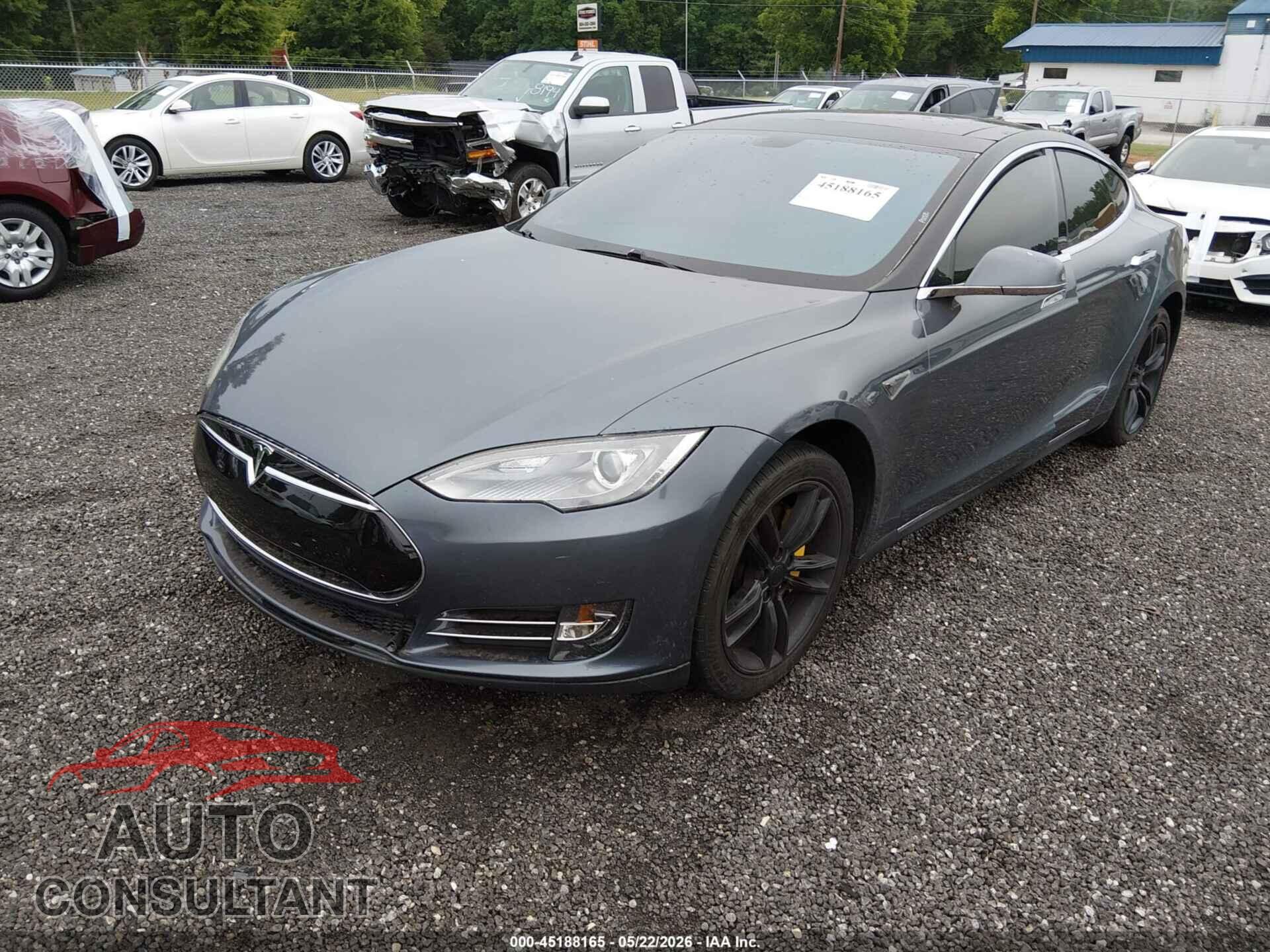 TESLA MODEL S 2013 - 5YJSA1CNXDFP16396