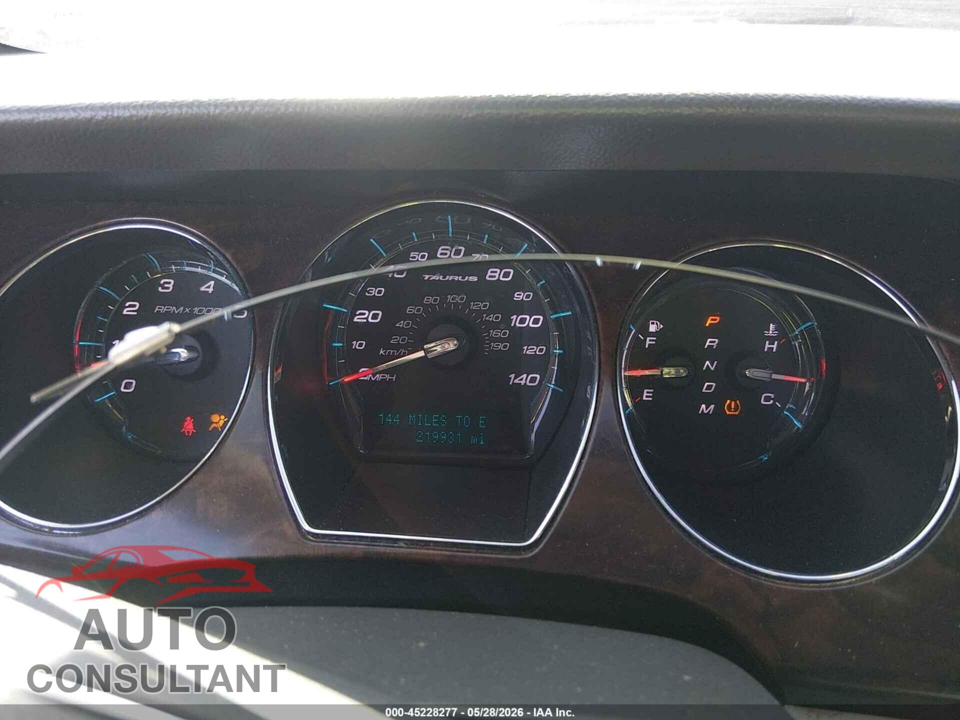 FORD TAURUS 2011 - 1FAHP2EW1BG145667