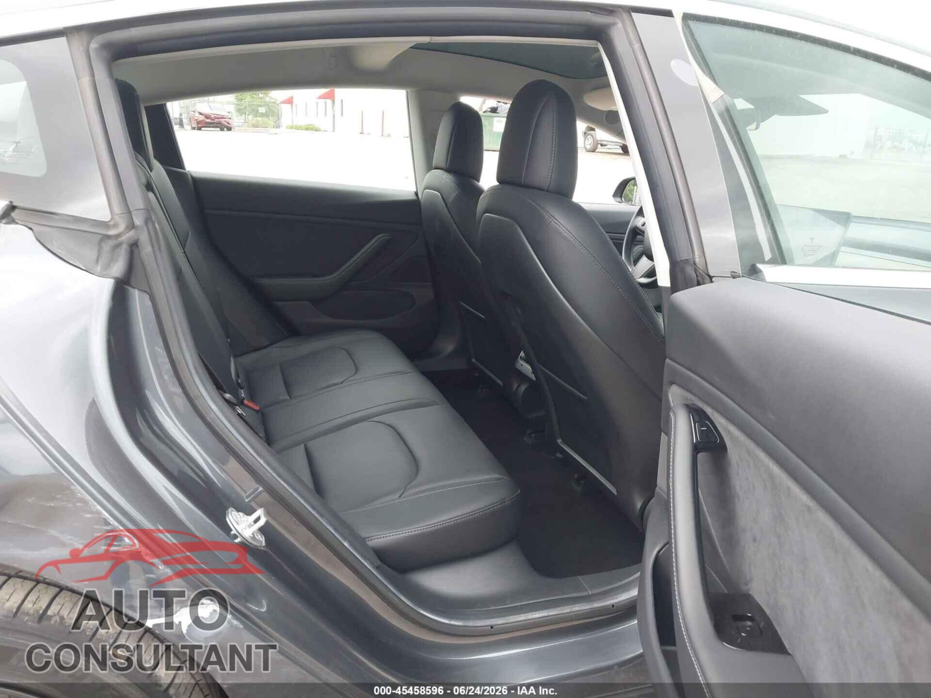 TESLA MODEL 3 2018 - 5YJ3E1EA5JF006918