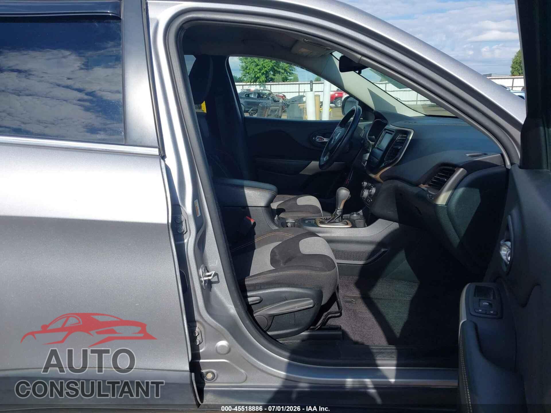 JEEP CHEROKEE 2018 - 1C4PJMCX0JD520799
