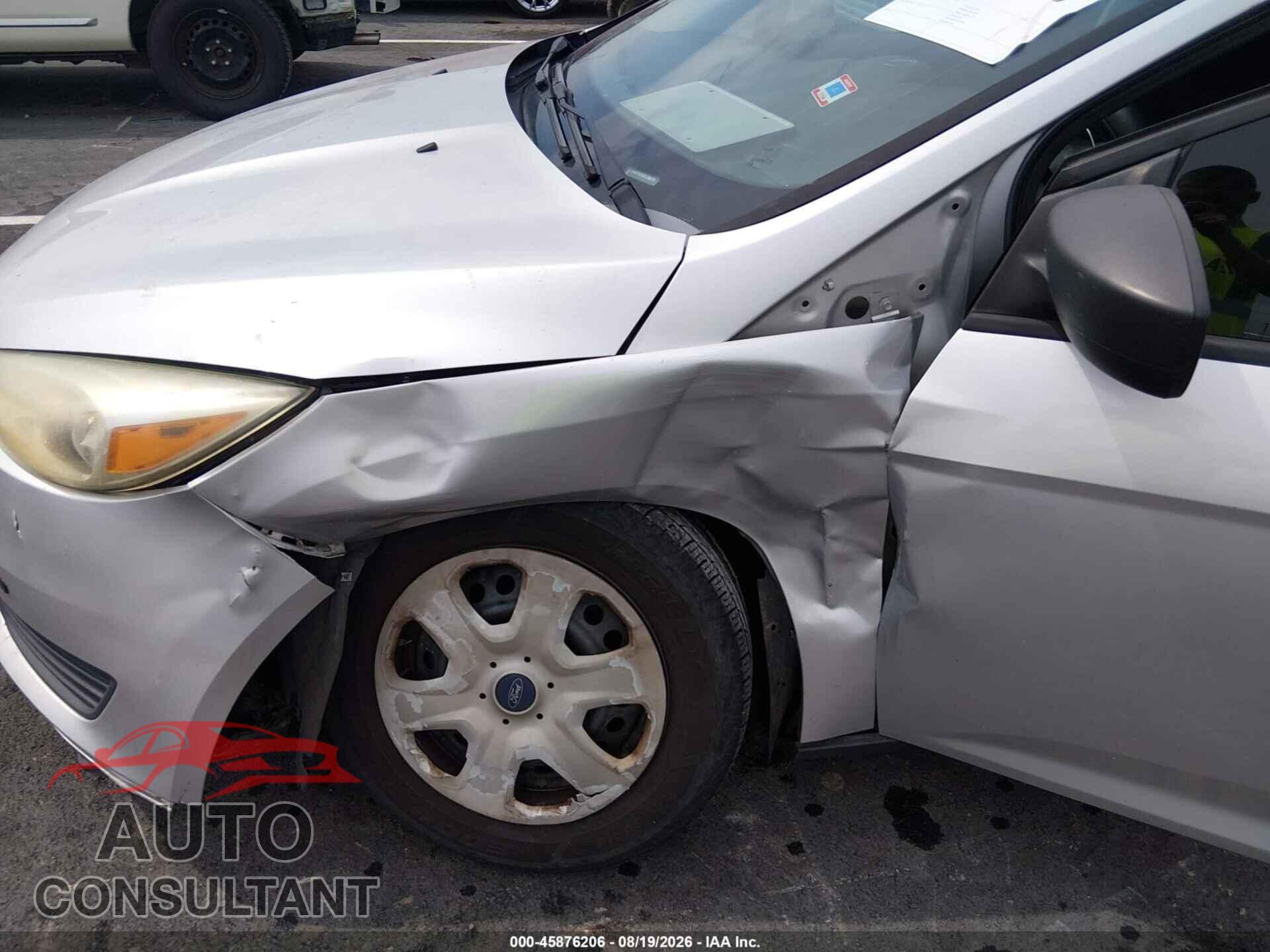 FORD FOCUS 2016 - 1FADP3E28GL366019