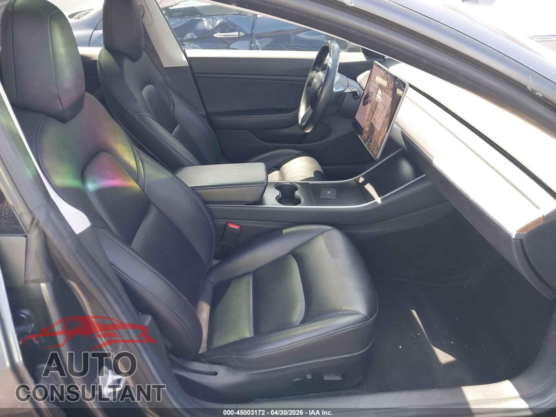 TESLA MODEL 3 2018 - 5YJ3E1EB9JF087012