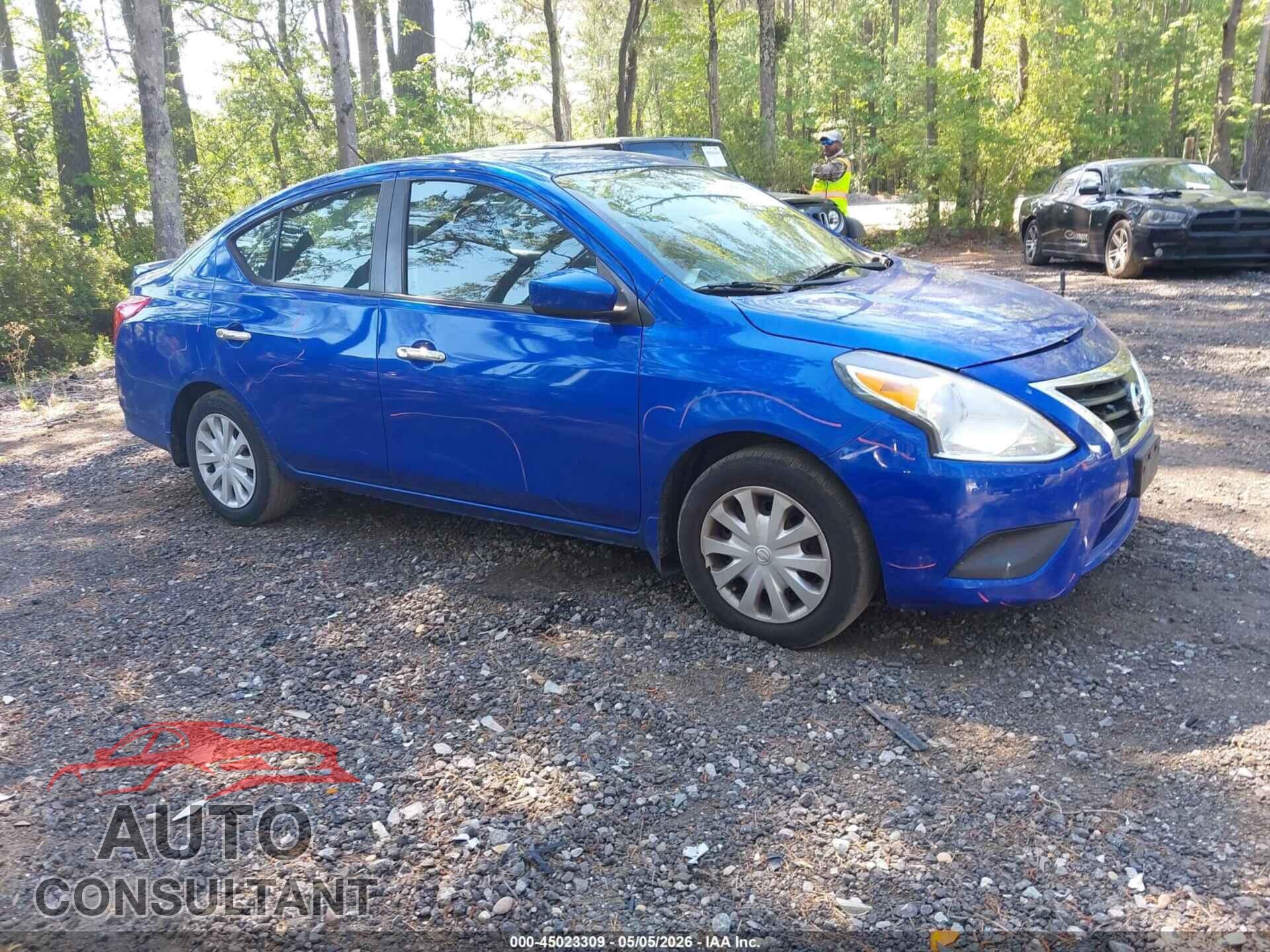 NISSAN VERSA 2017 - 3N1CN7AP3HL843369