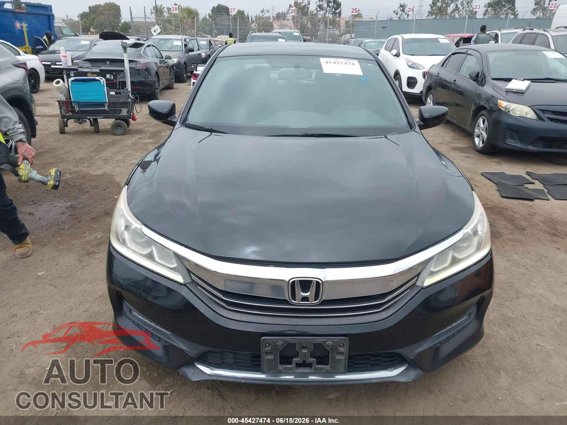 HONDA ACCORD 2017 - 1HGCR2F56HA147092