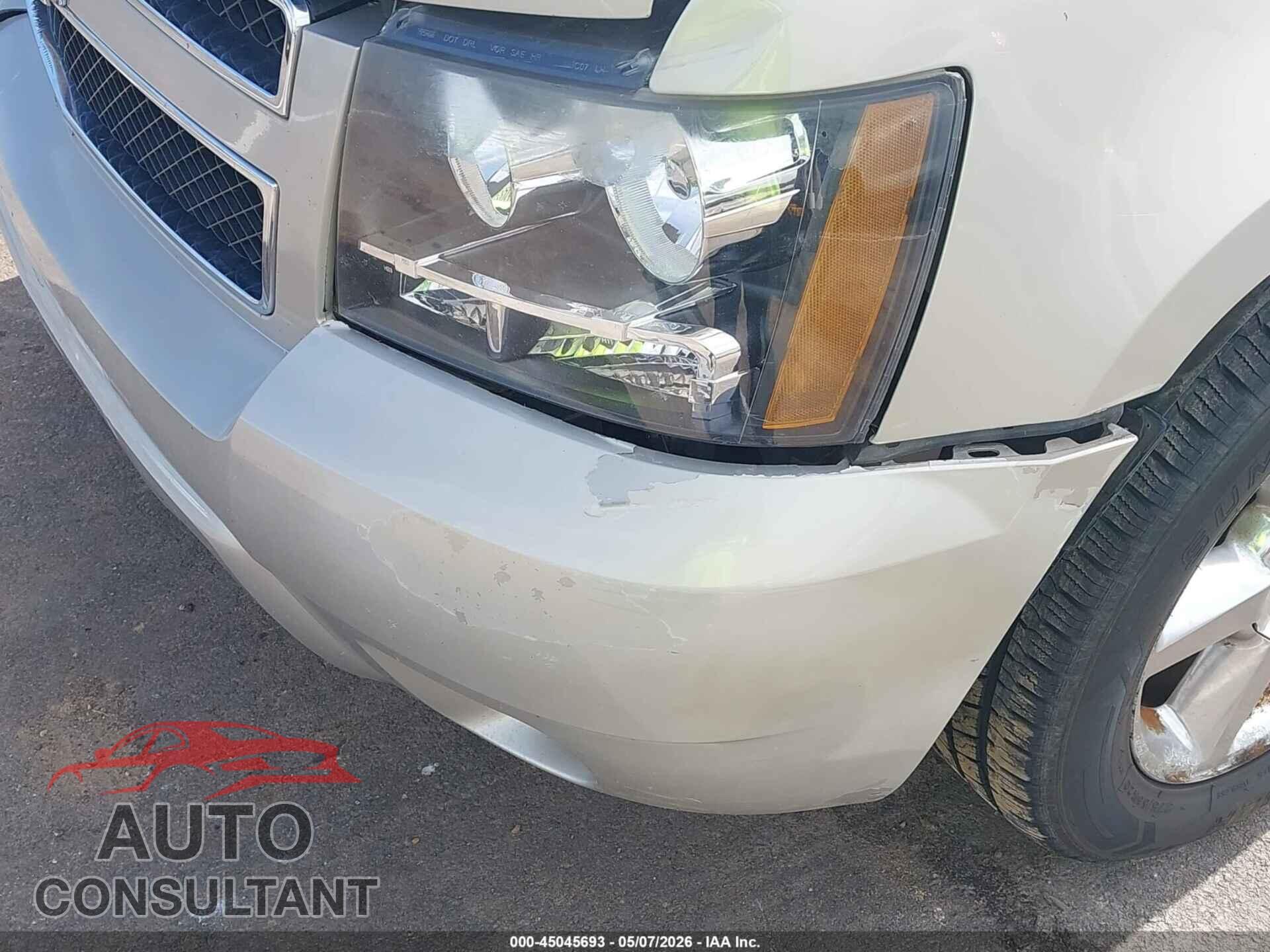 CHEVROLET SUBURBAN 1500 2011 - 1GNSCJE07BR116655