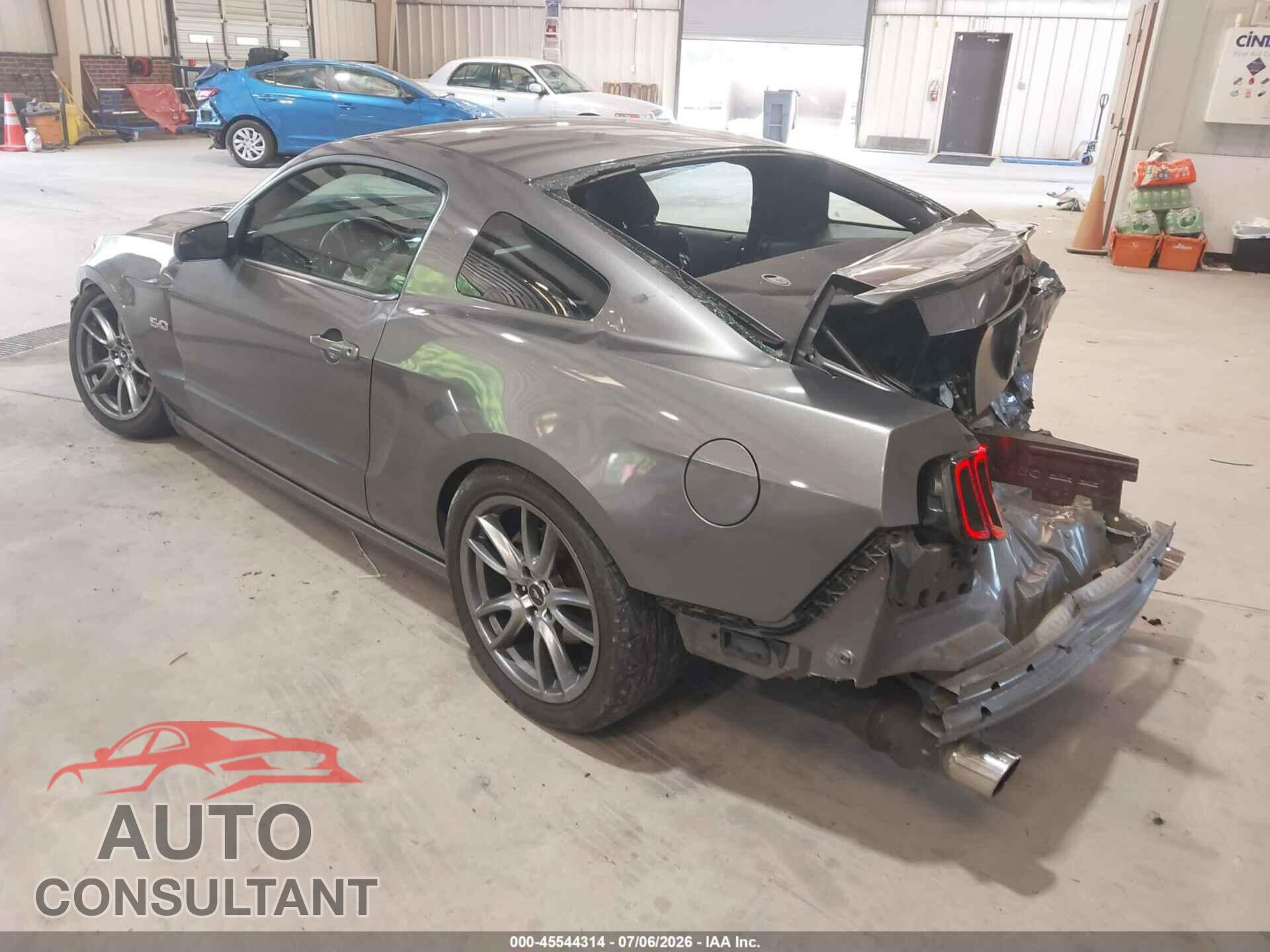 FORD MUSTANG 2014 - 1ZVBP8CF4E5284131