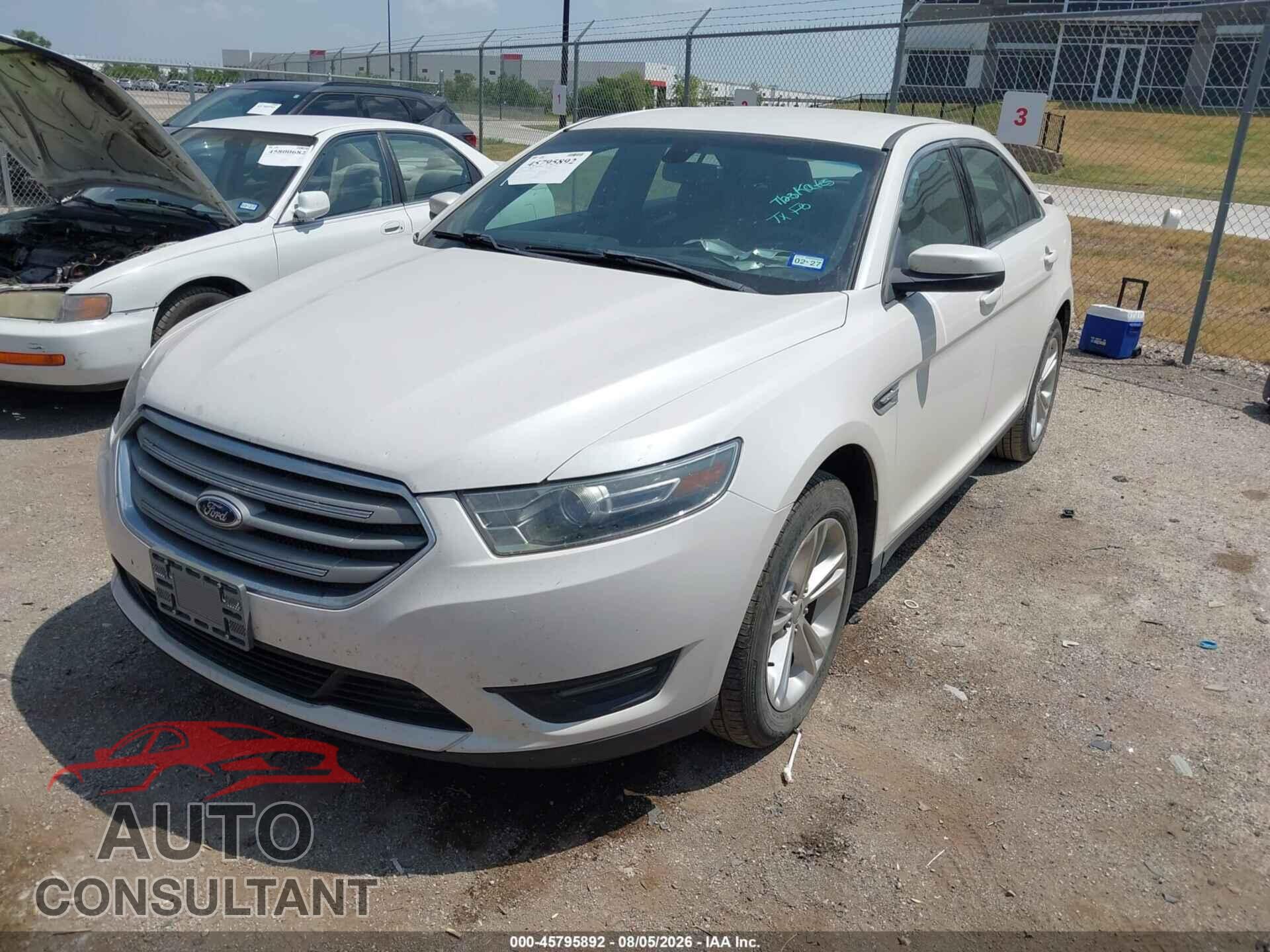 FORD TAURUS 2015 - 1FAHP2E87FG160911
